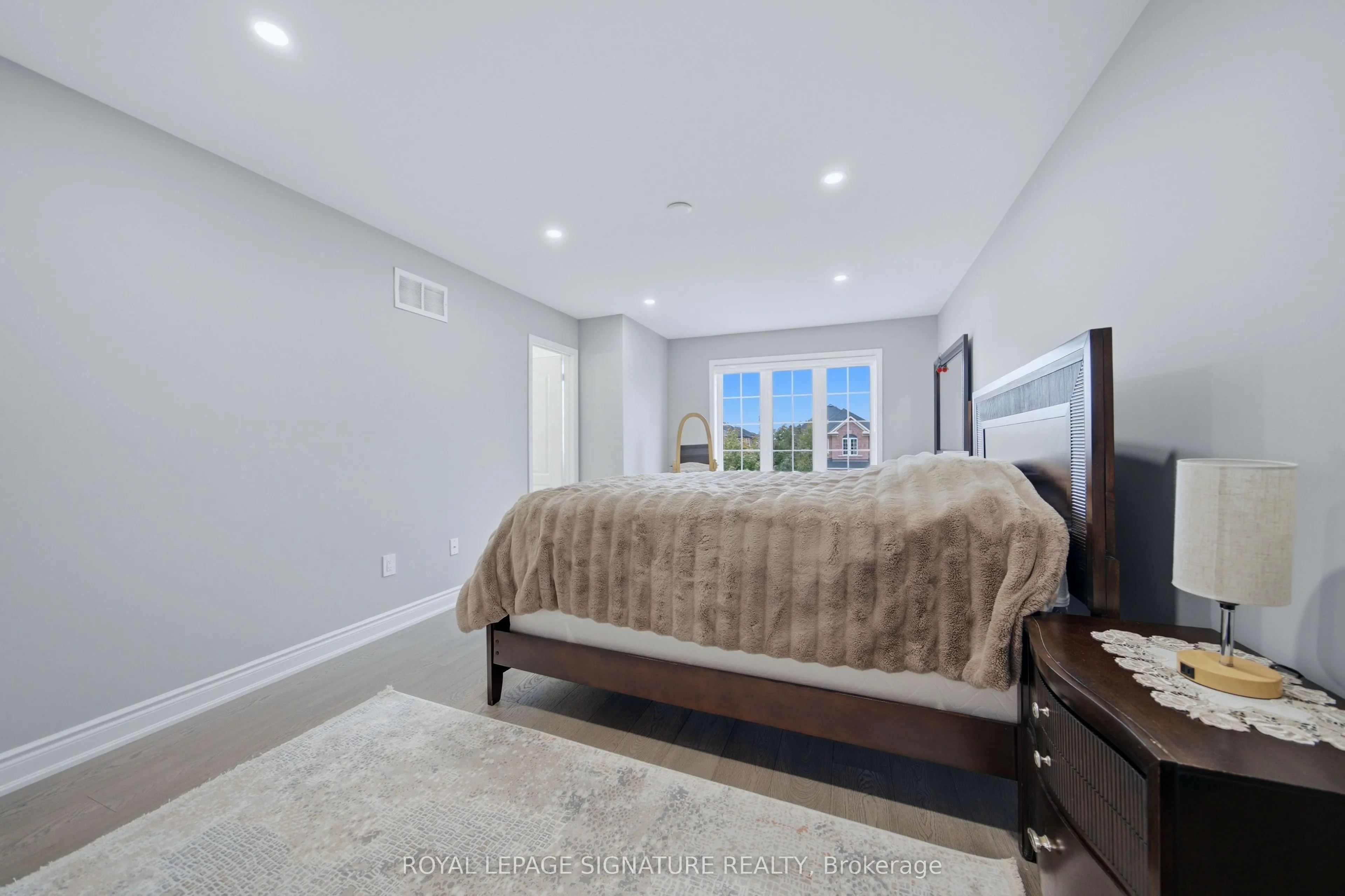 72 Tarquini Crescent