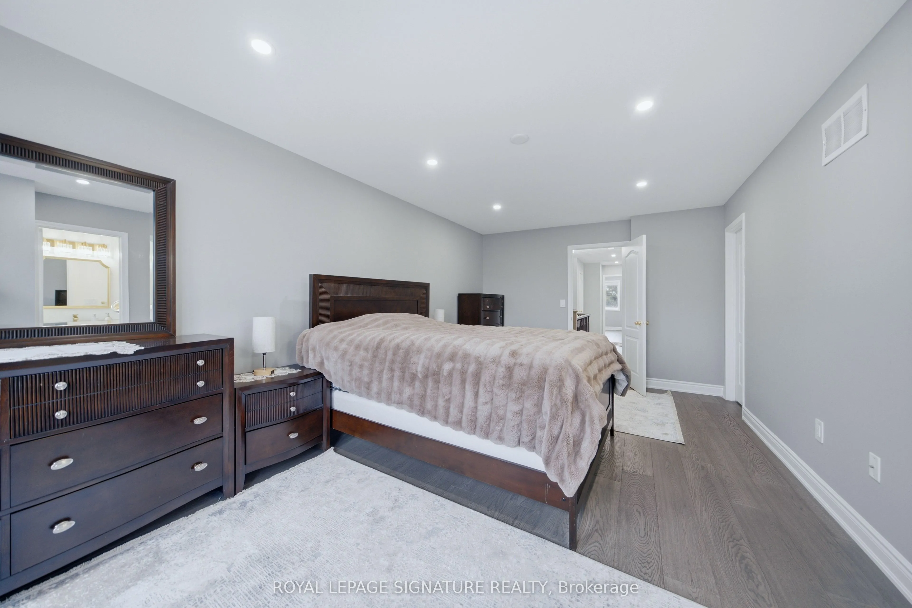 72 Tarquini Crescent
