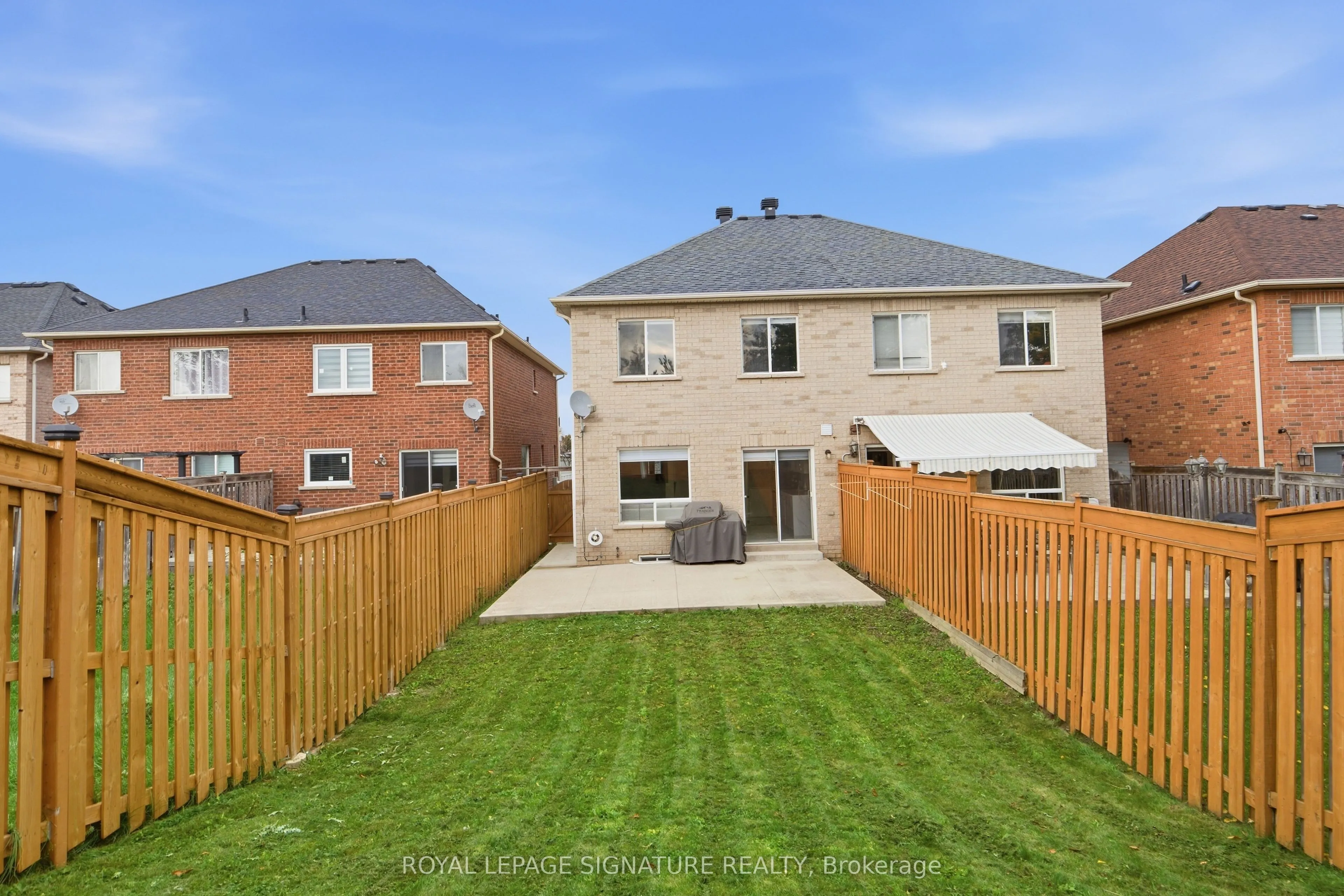 72 Tarquini Crescent