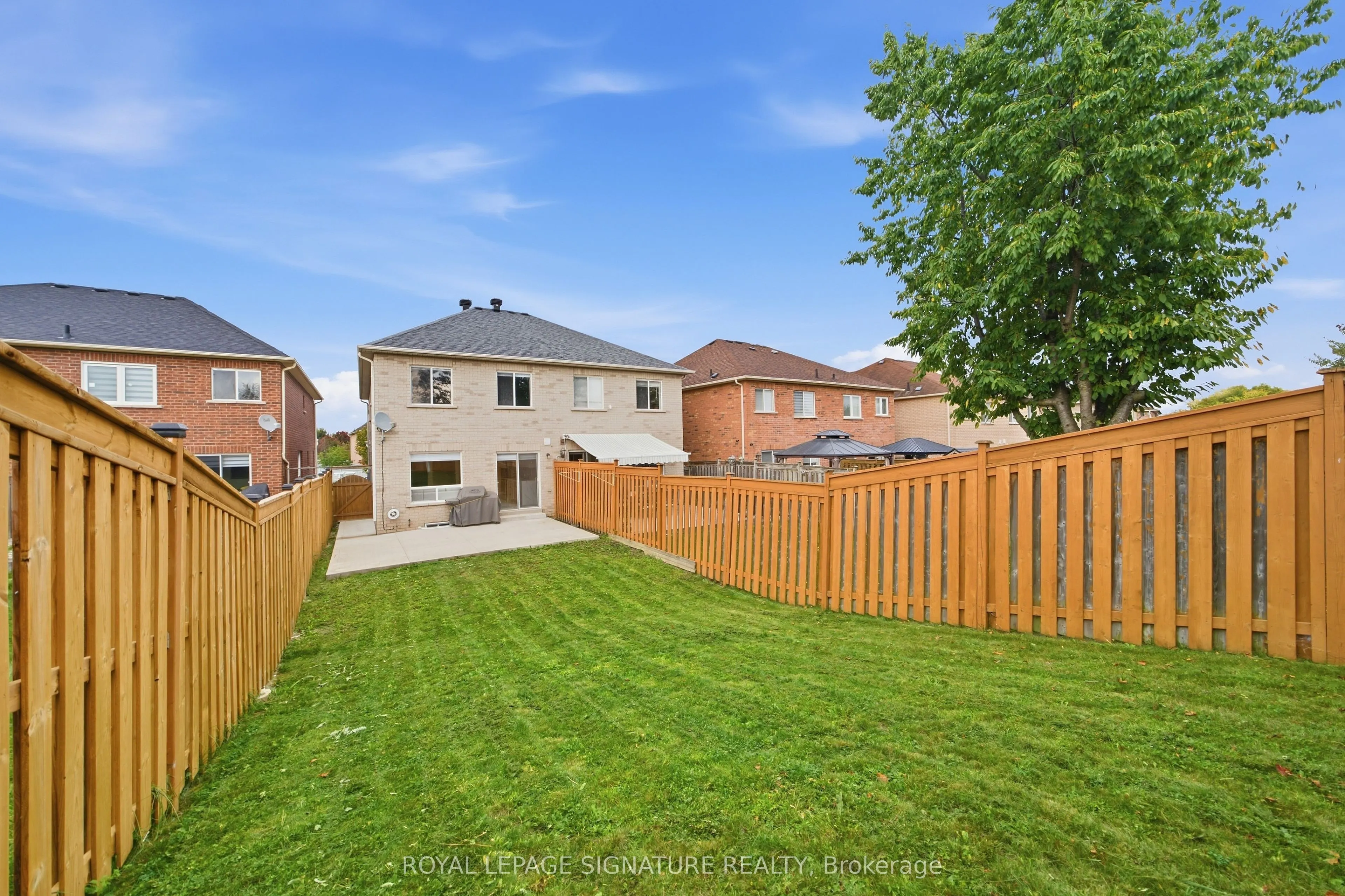 72 Tarquini Crescent