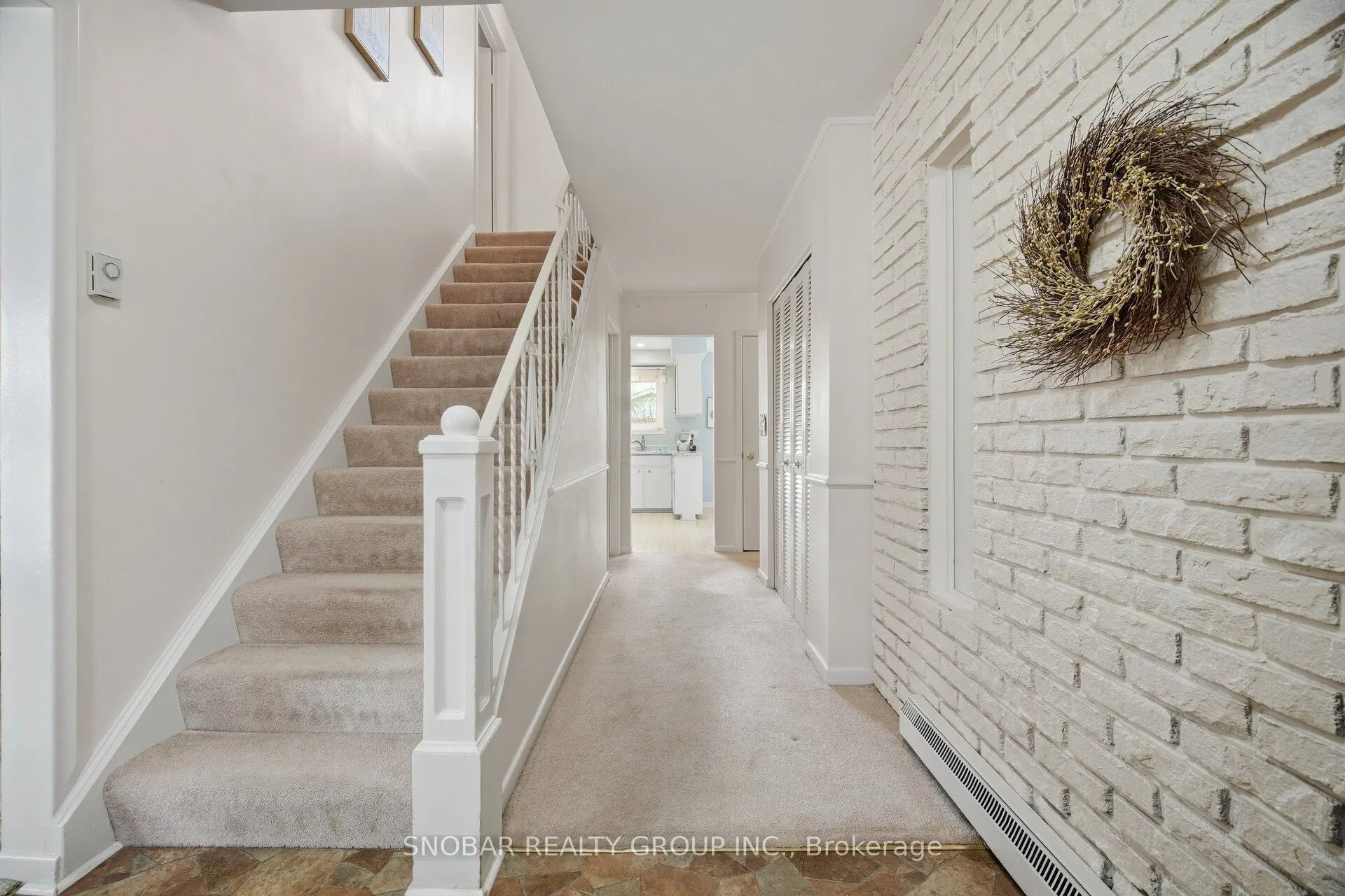 3206 Valmarie Avenue