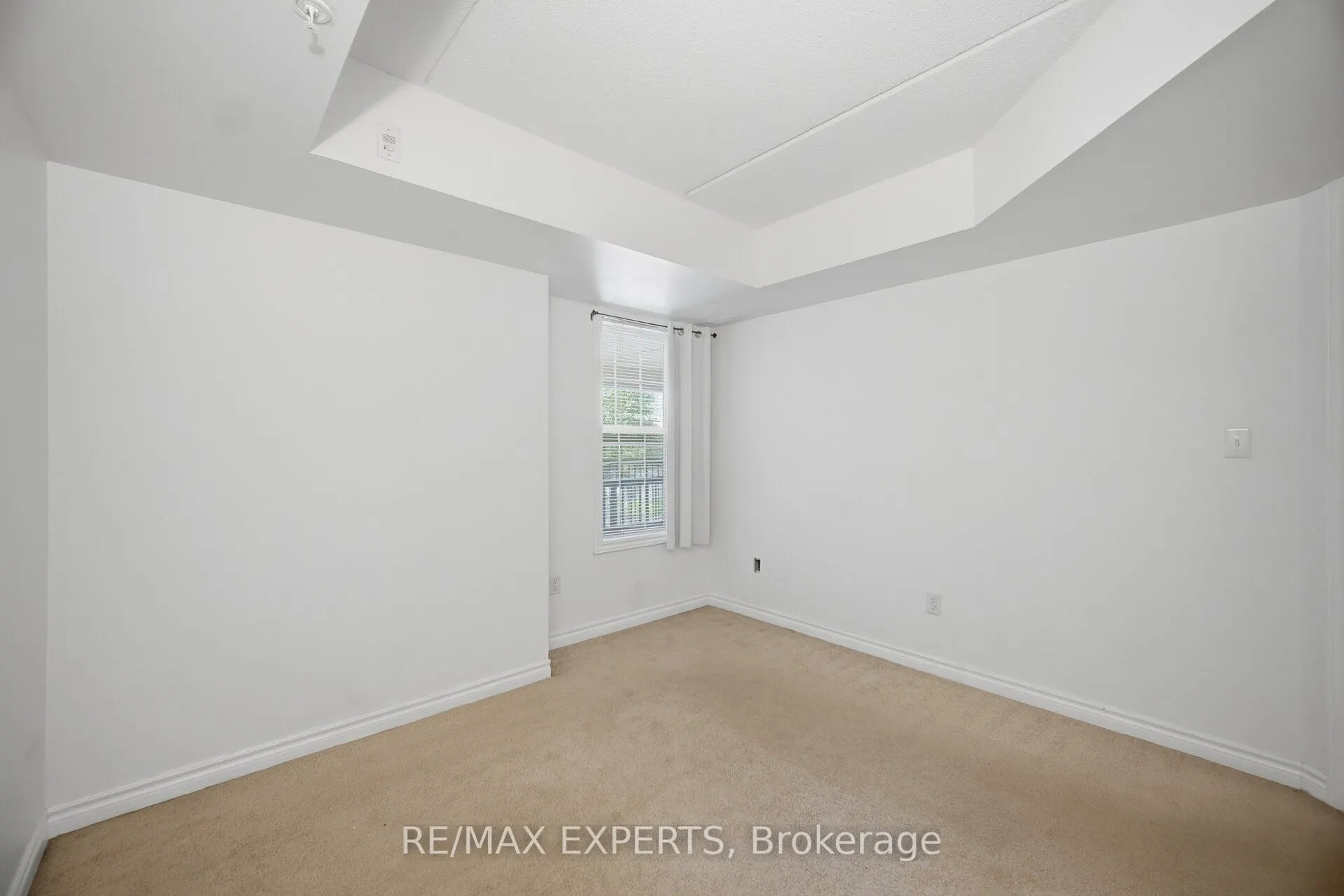 1491 Maple Avenue #206