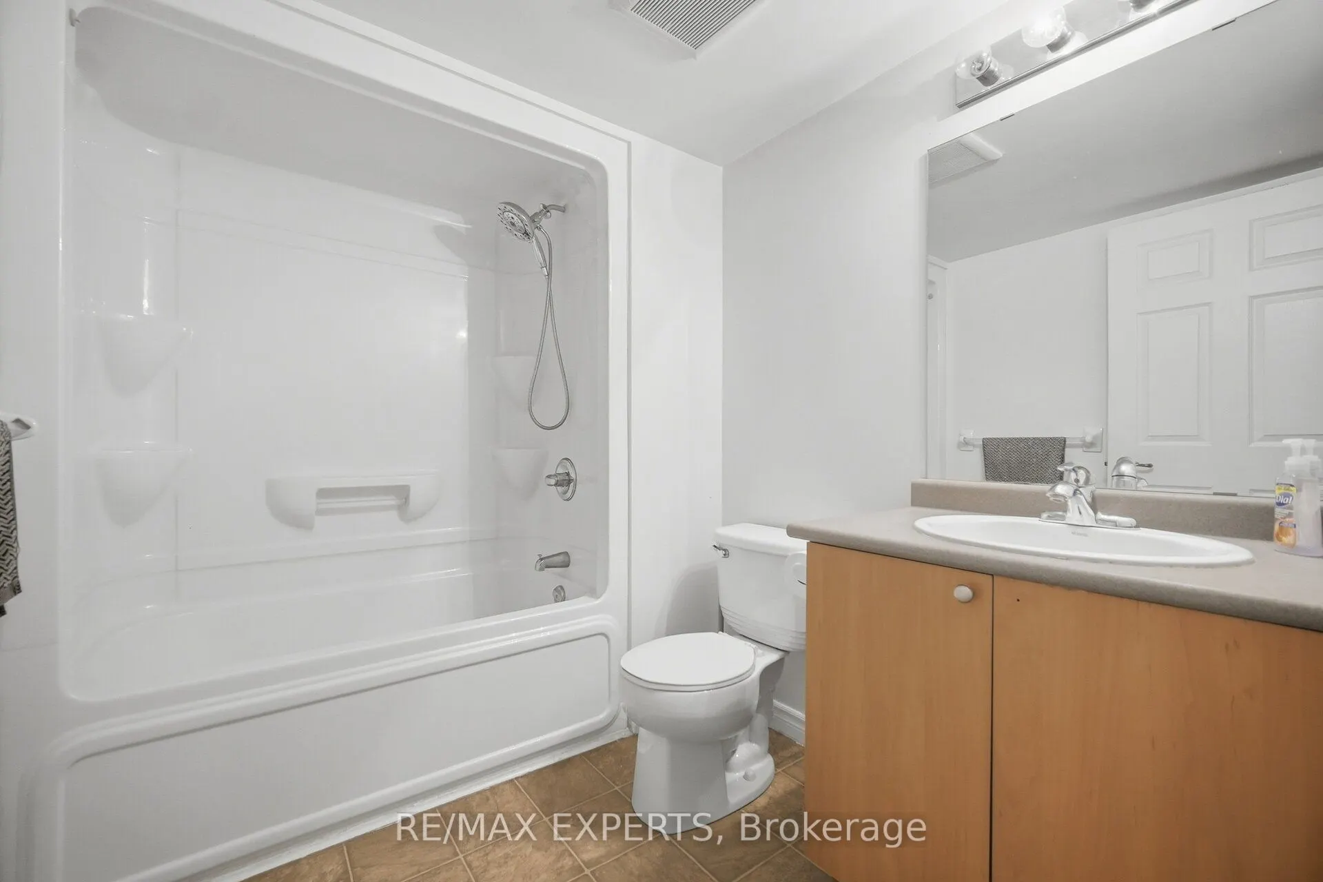 1491 Maple Avenue #206