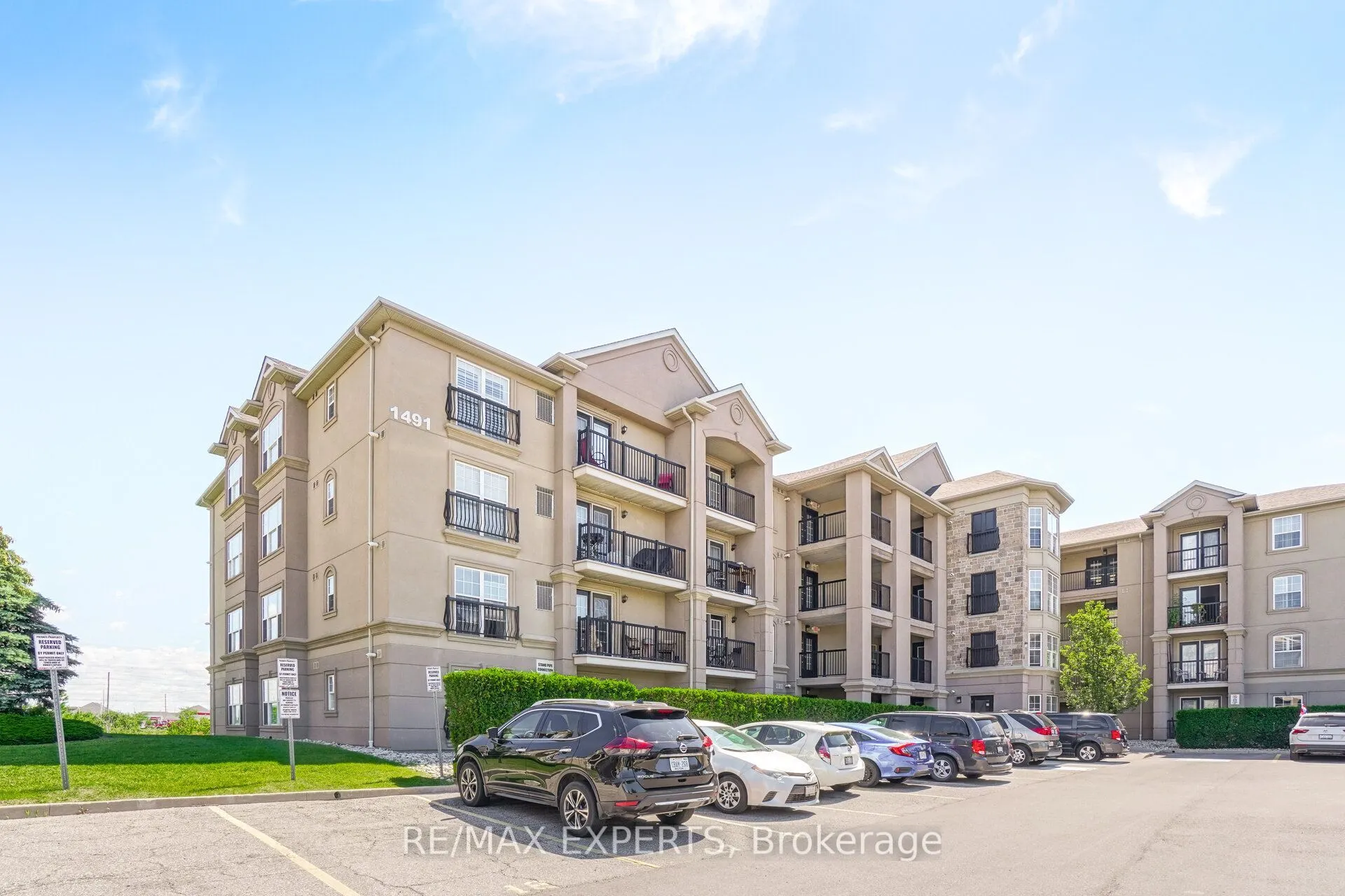 1491 Maple Avenue #206