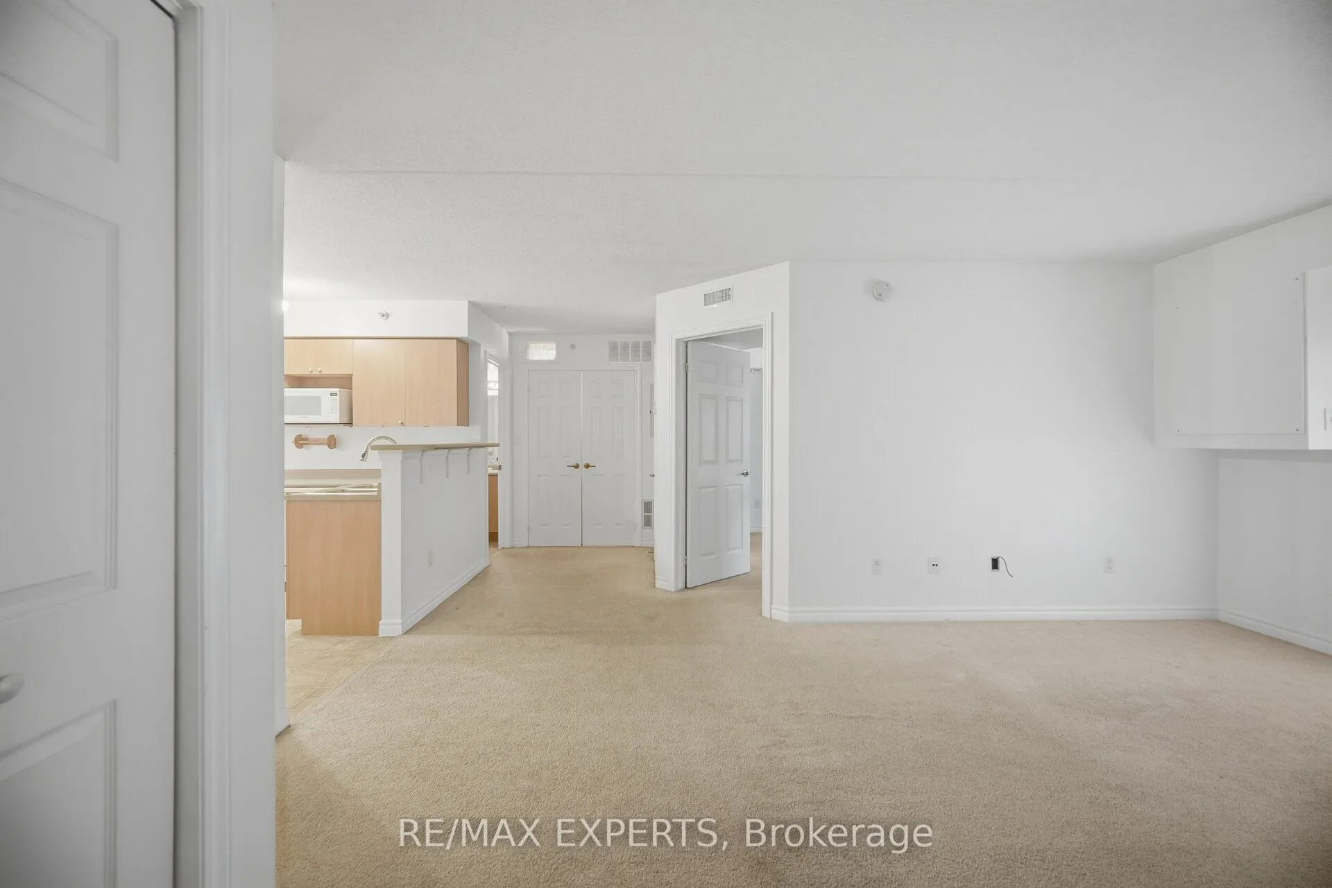 1491 Maple Avenue #206