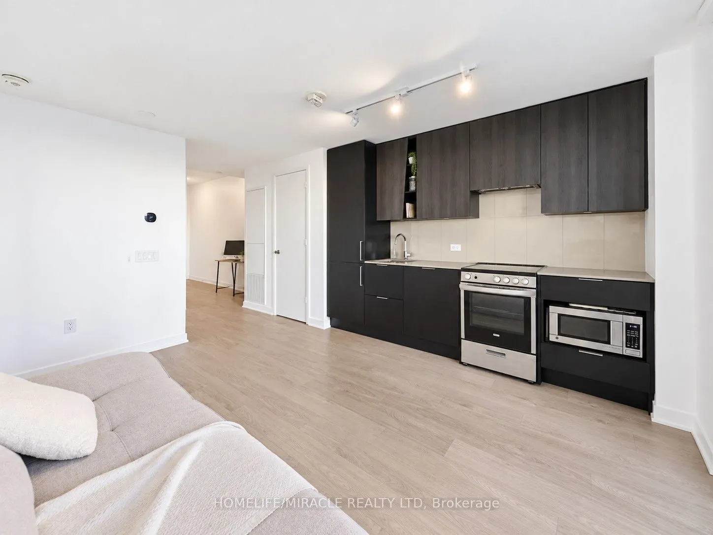 3900 Confederation Parkway #3709
