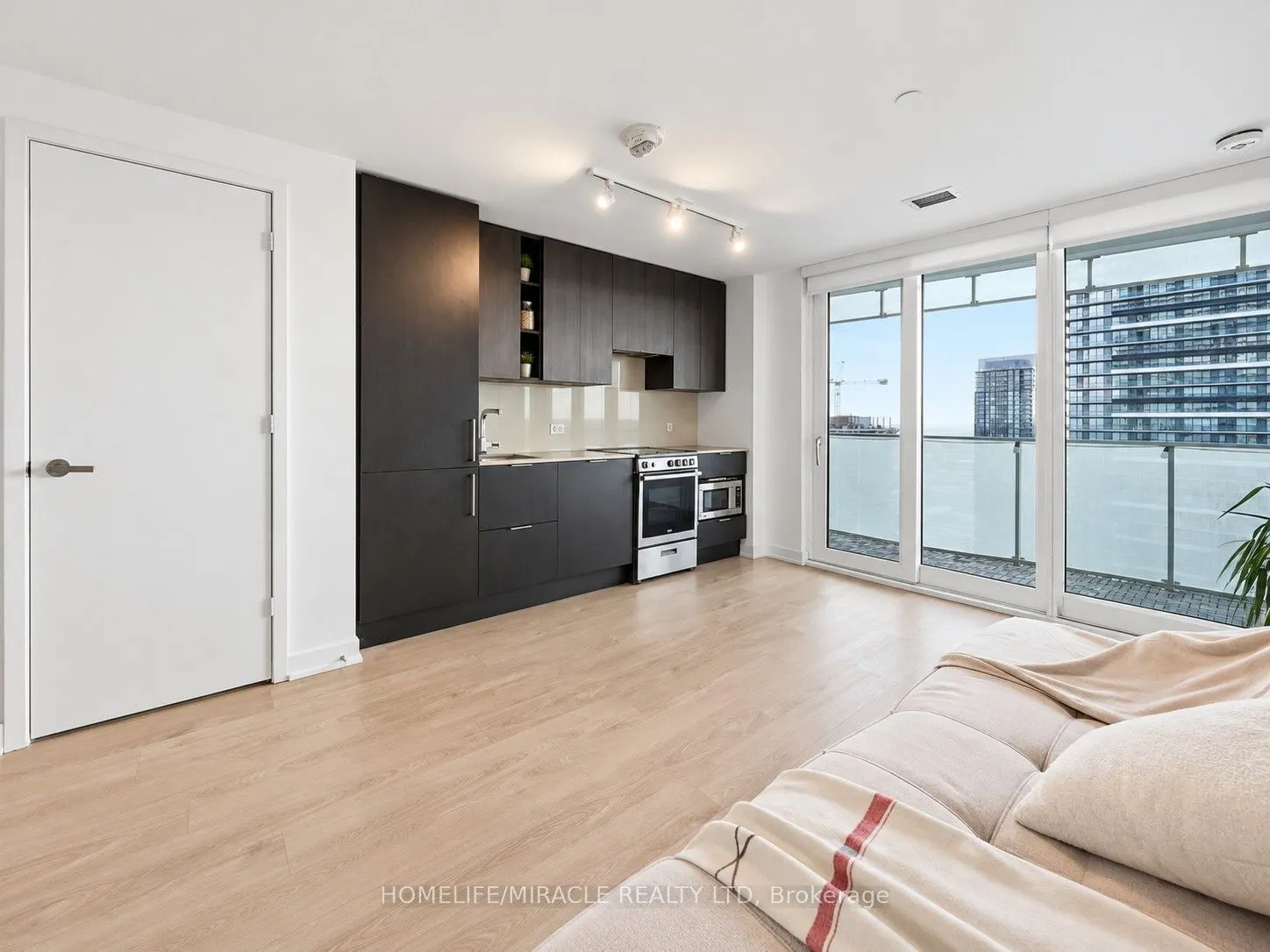 3900 Confederation Parkway #3709