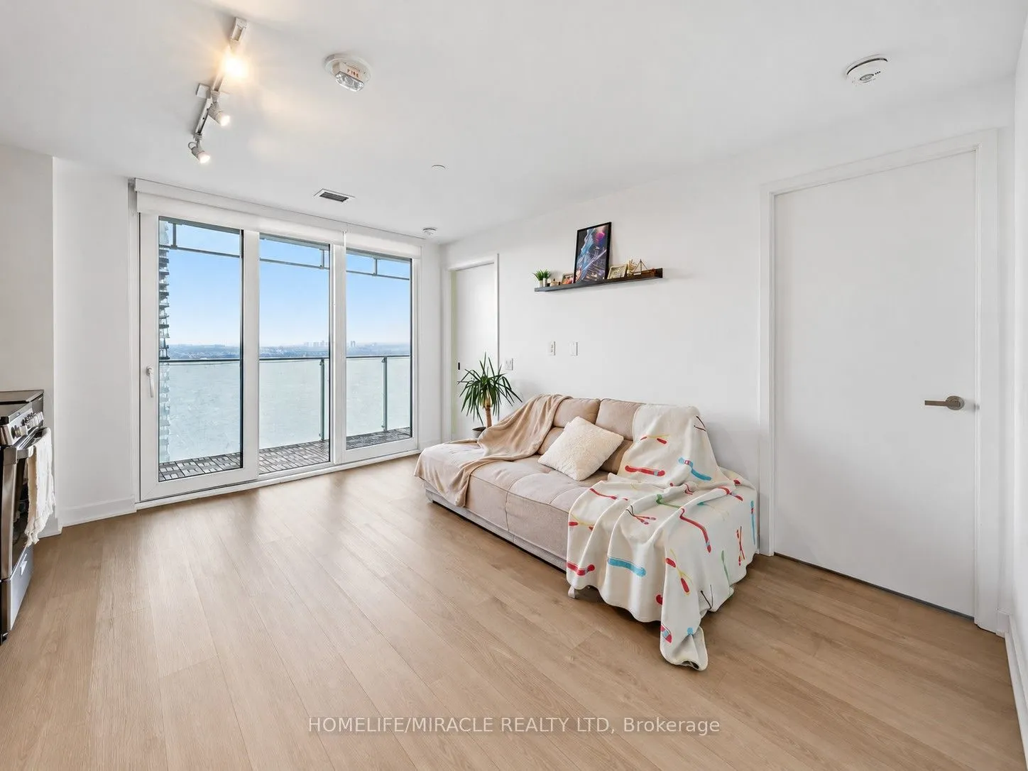 3900 Confederation Parkway #3709