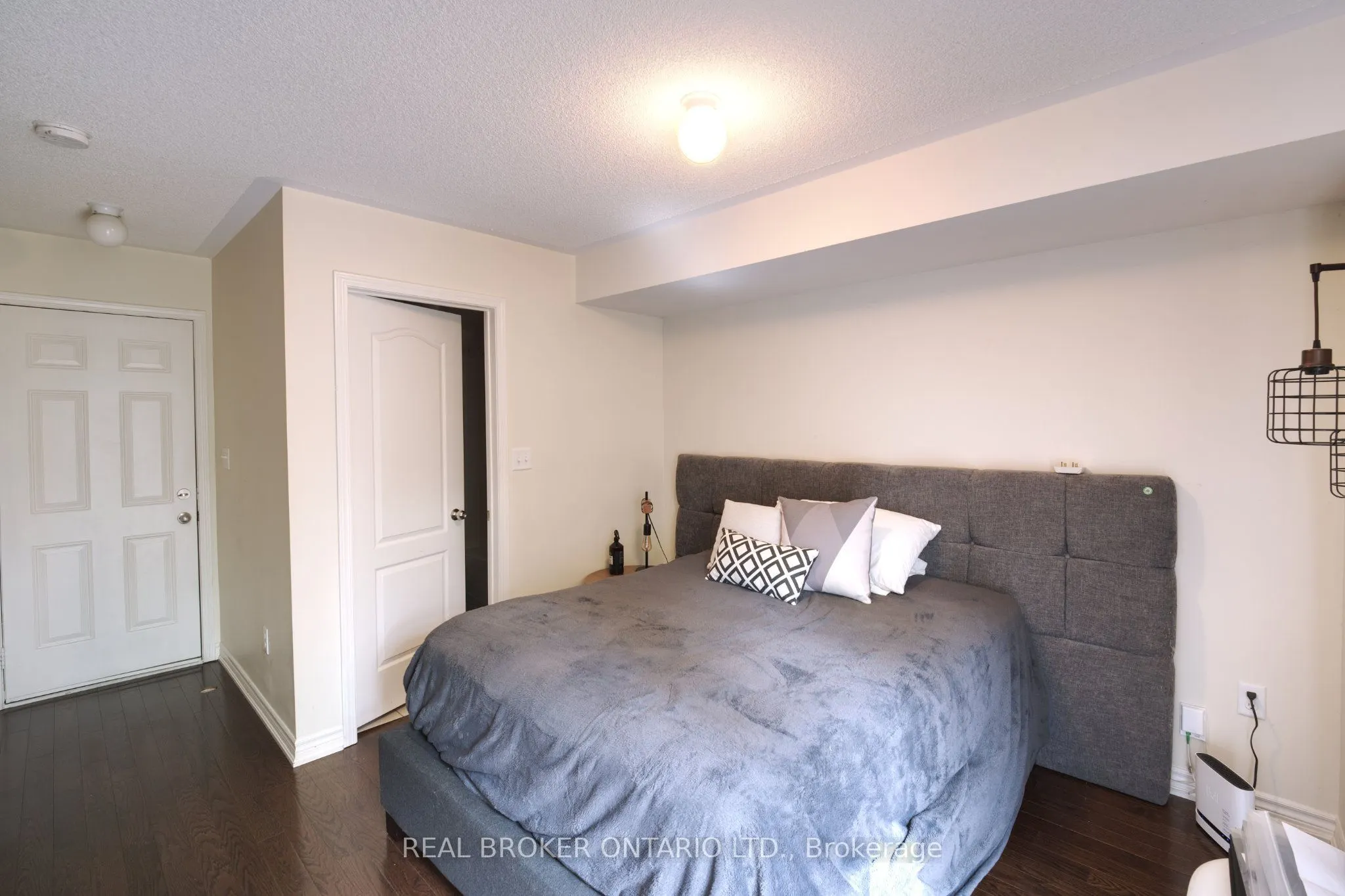 1123 Haig Boulevard #2