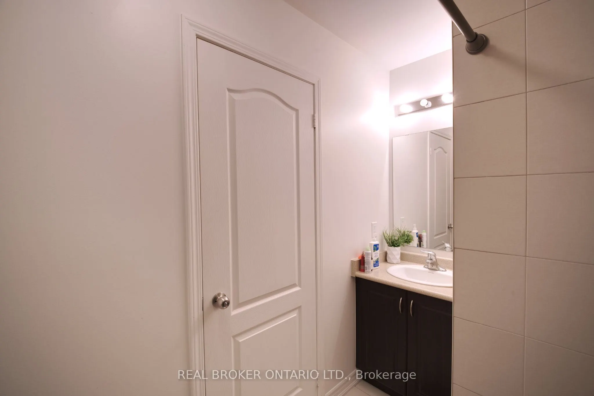 1123 Haig Boulevard #2