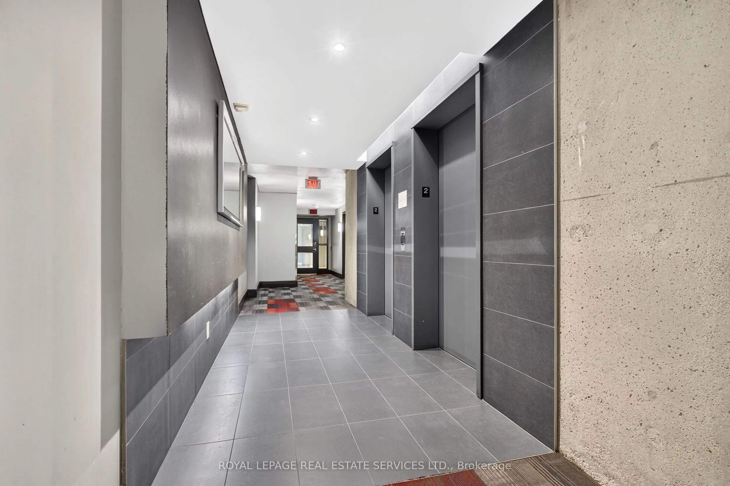 1040 The Queensway #215