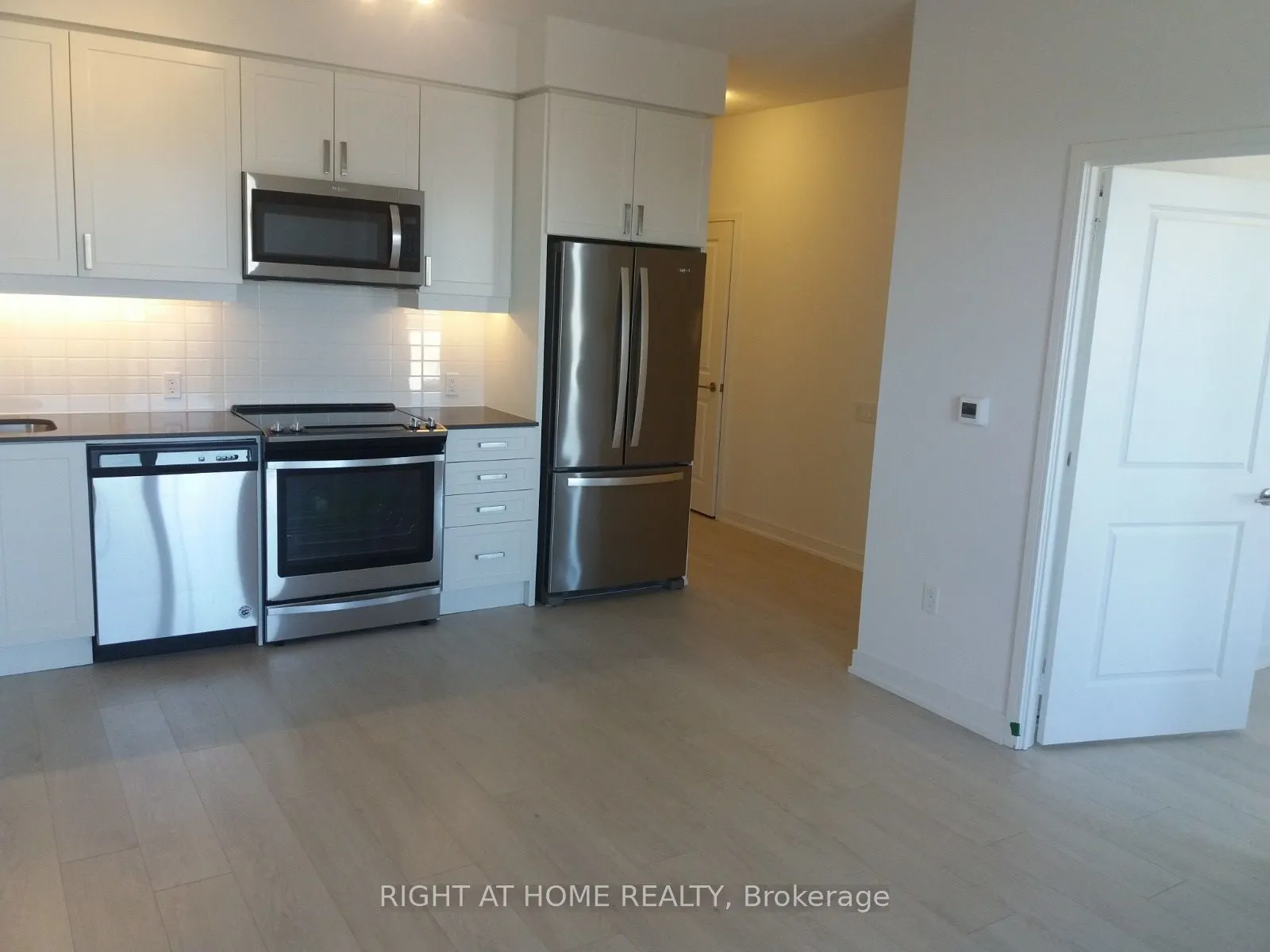 8 Nahani Way #2103