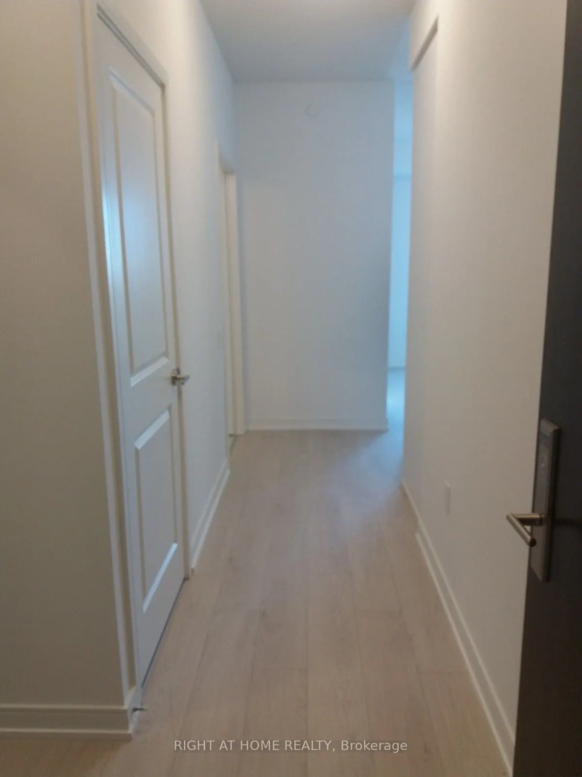 8 Nahani Way #2103