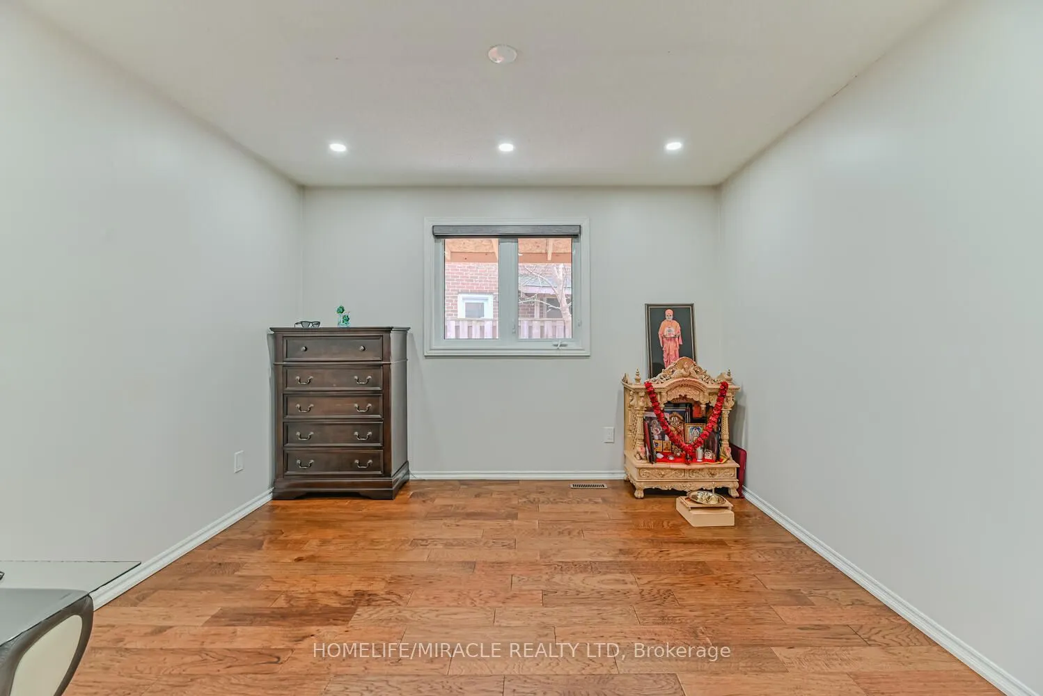 32 Plover Place