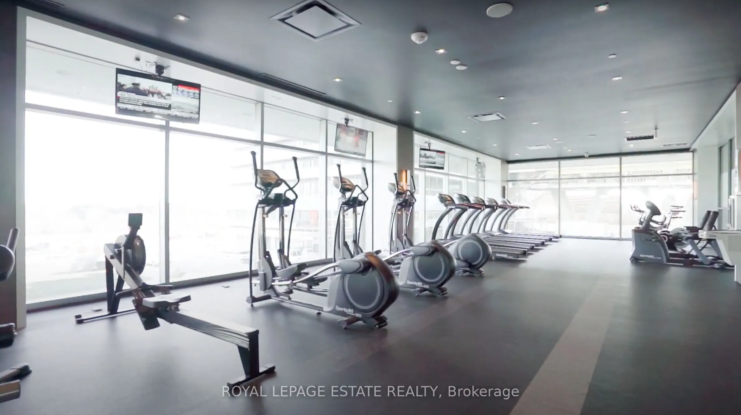 33 Shore Breeze Drive #2901