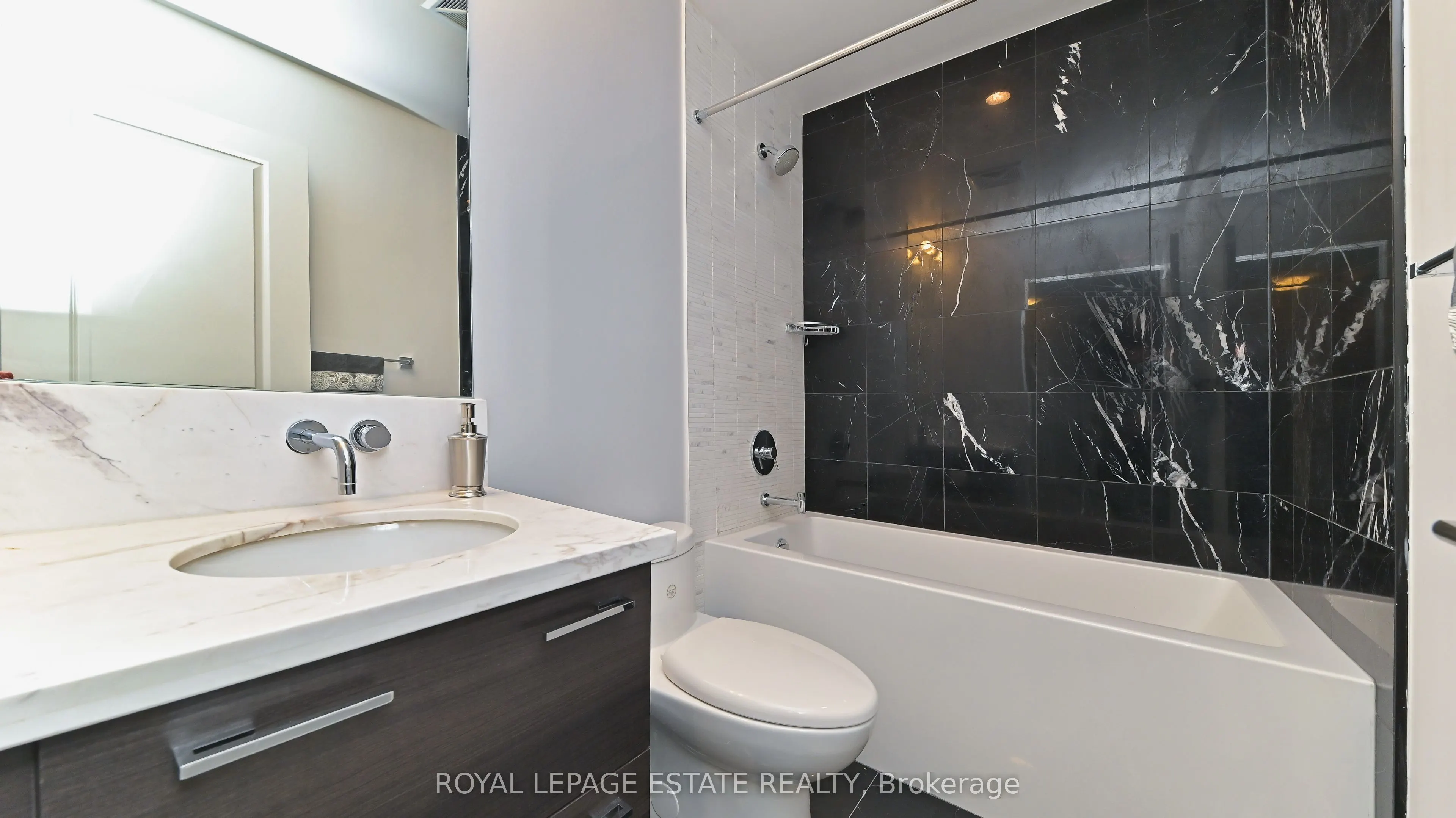 33 Shore Breeze Drive #2901