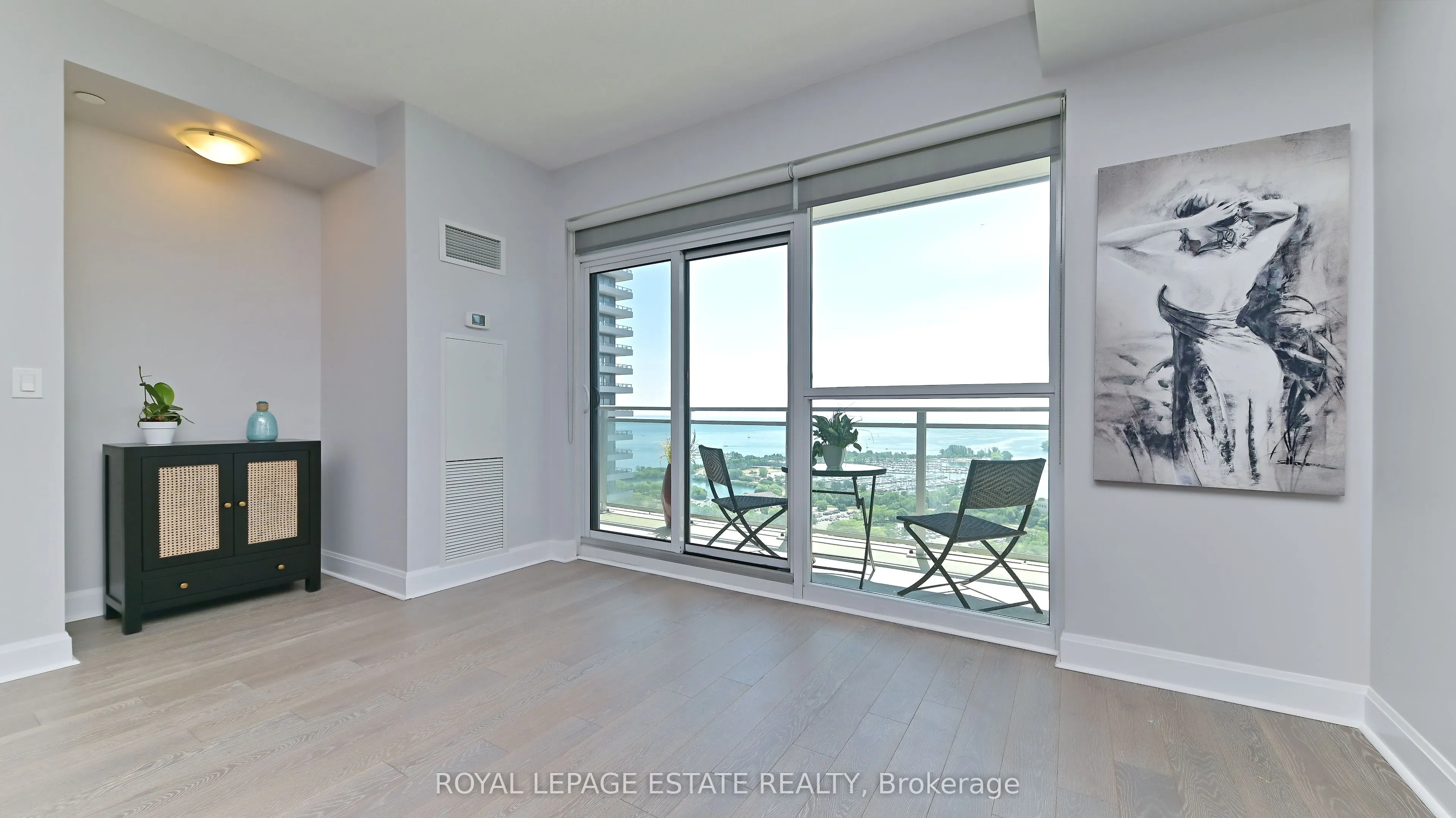 33 Shore Breeze Drive #2901