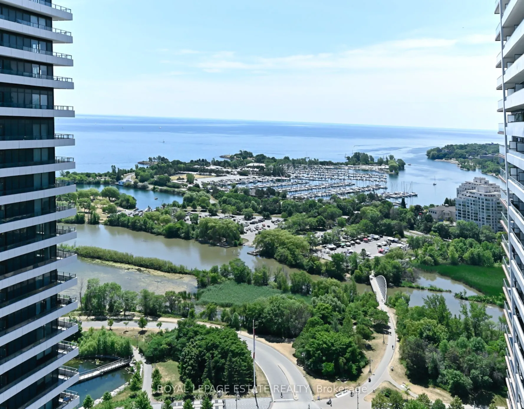 33 Shore Breeze Drive #2901