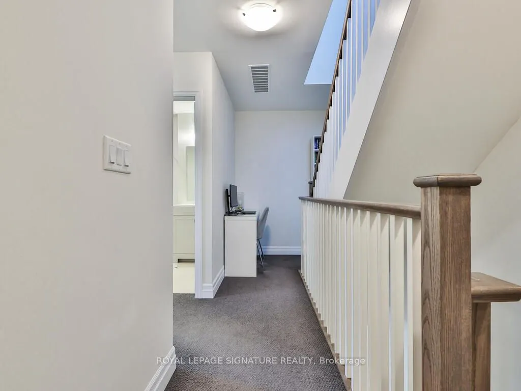 652 Cricklewood Drive #212