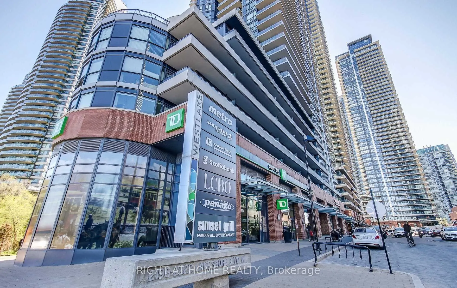 2212 Lake Shore Boulevard W #502