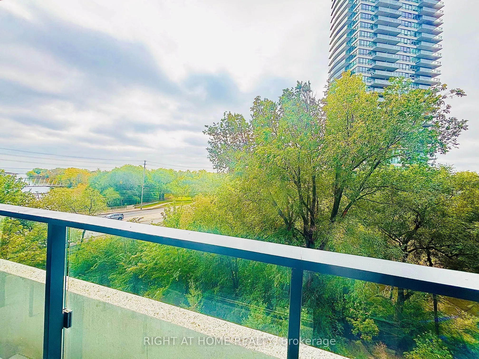 2212 Lake Shore Boulevard W #502