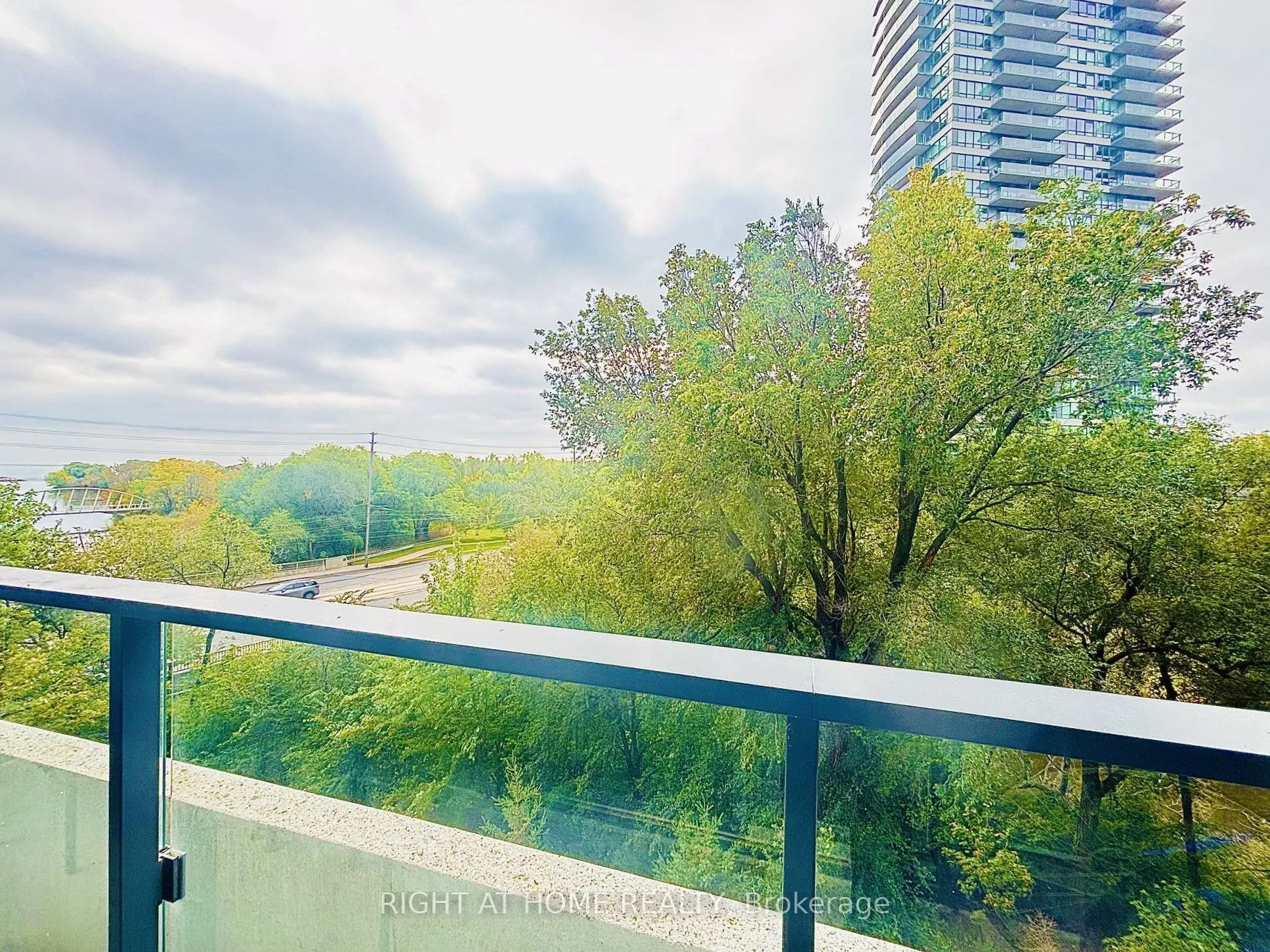 2212 Lake Shore Boulevard W #502