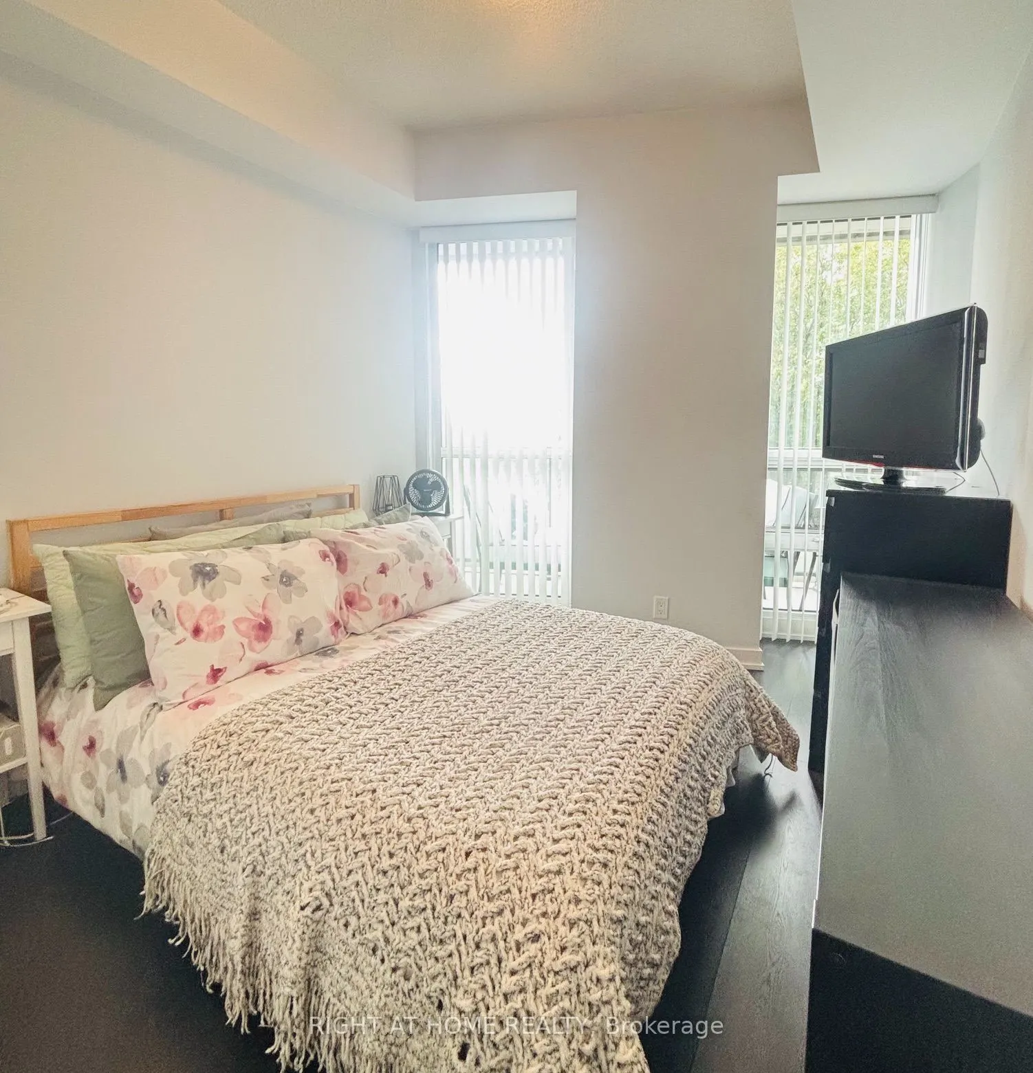 2212 Lake Shore Boulevard W #502