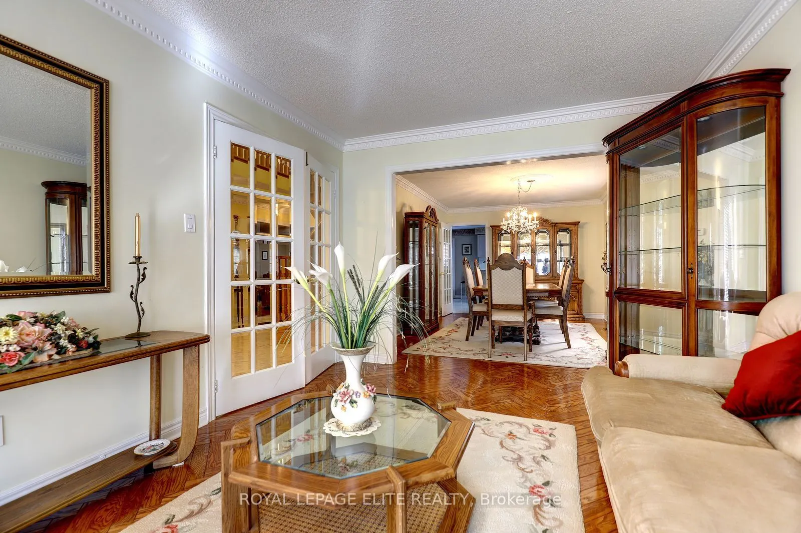 5 Pinecone Way E