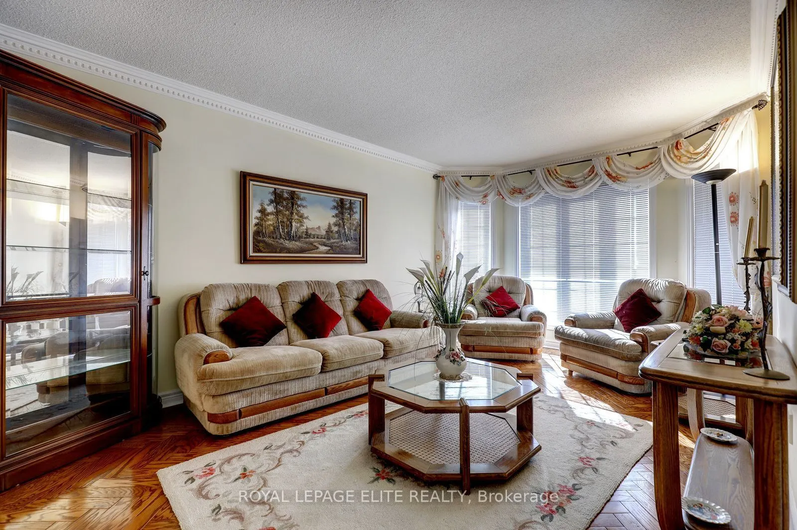 5 Pinecone Way E