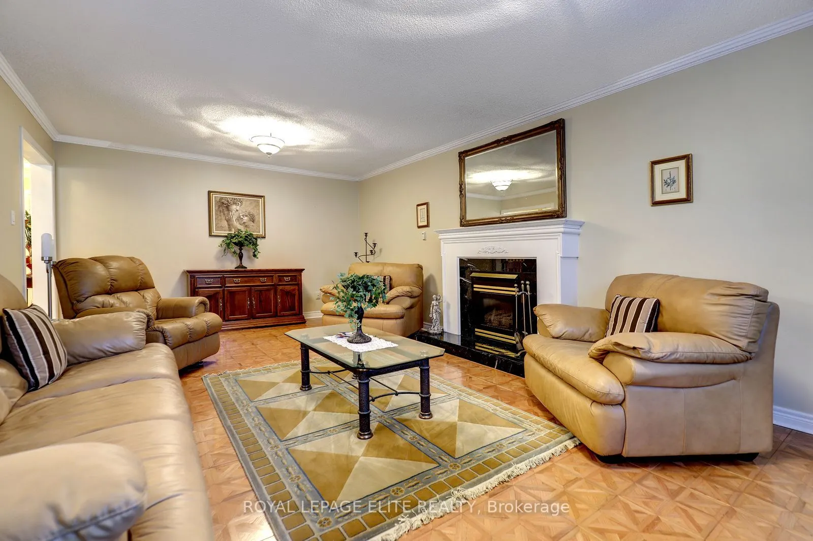 5 Pinecone Way E