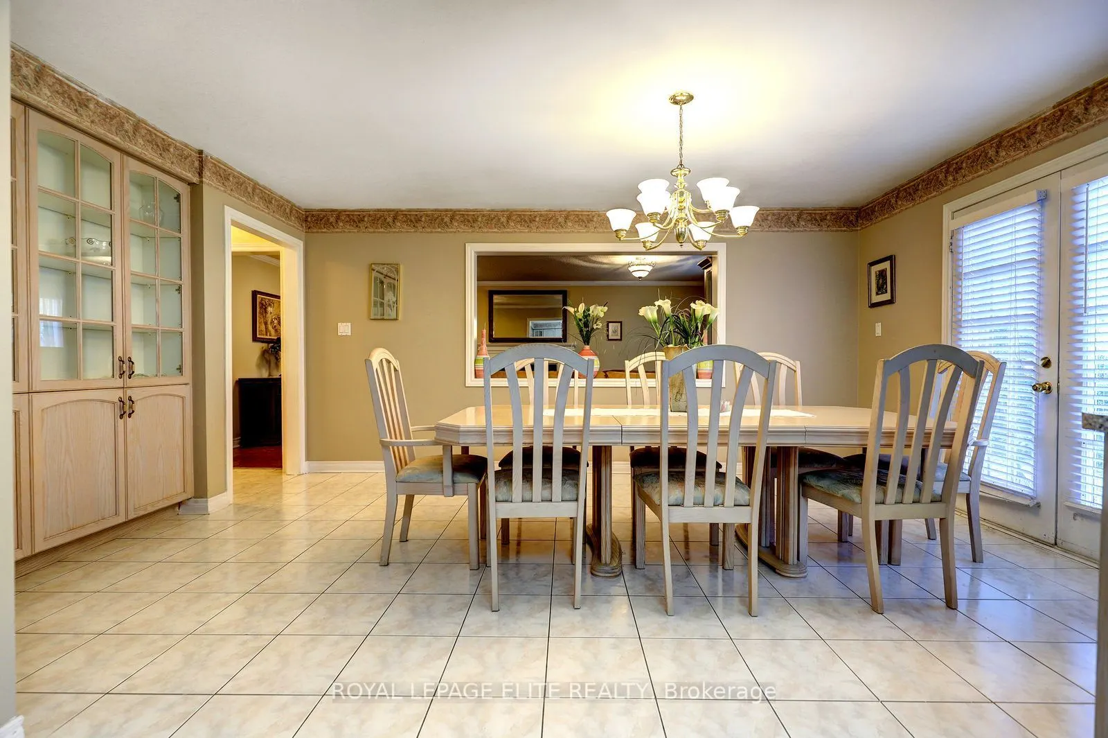 5 Pinecone Way E