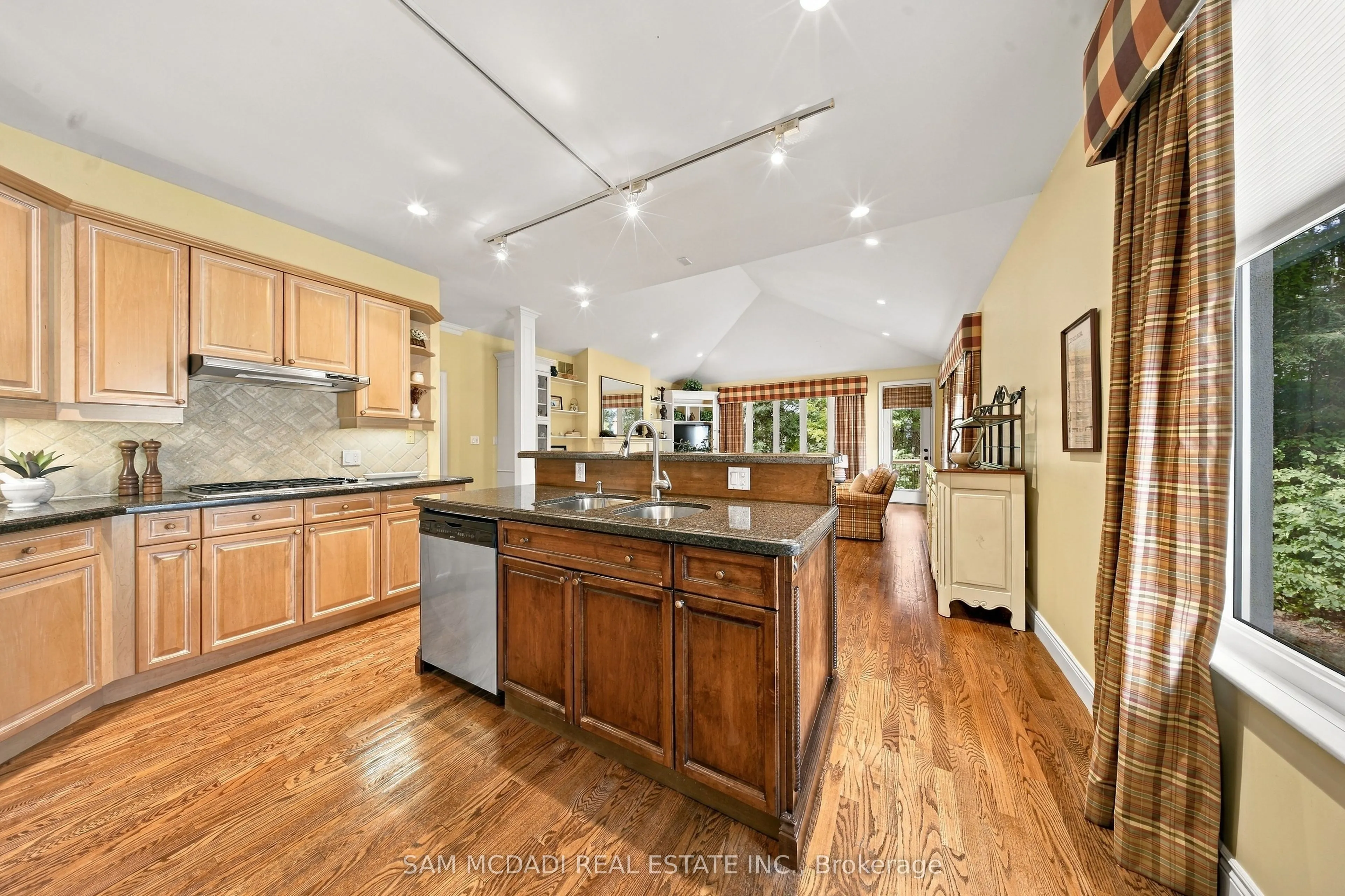 1205 Clarkson Road N #6