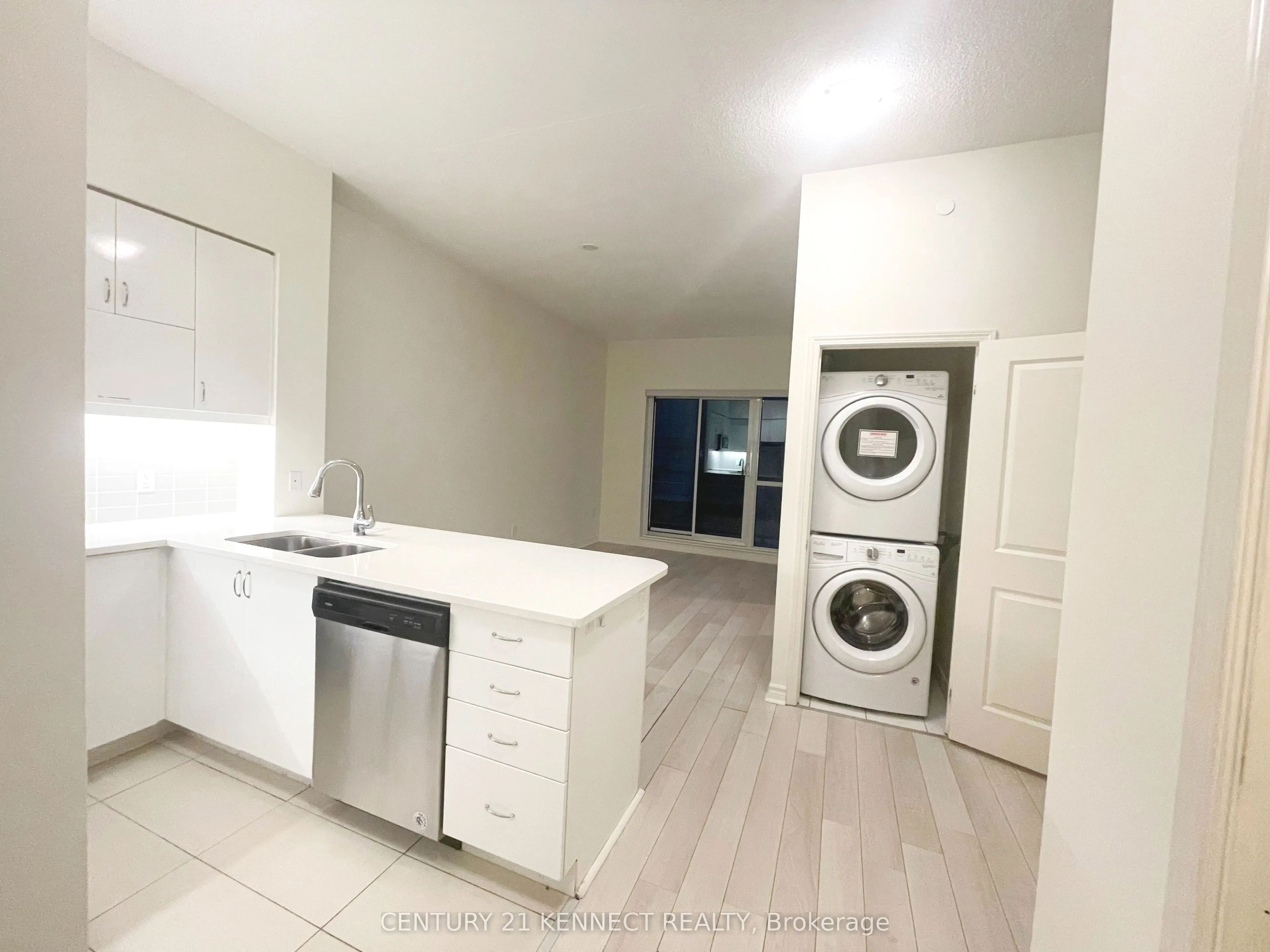 39 Annie Craig Drive #1602