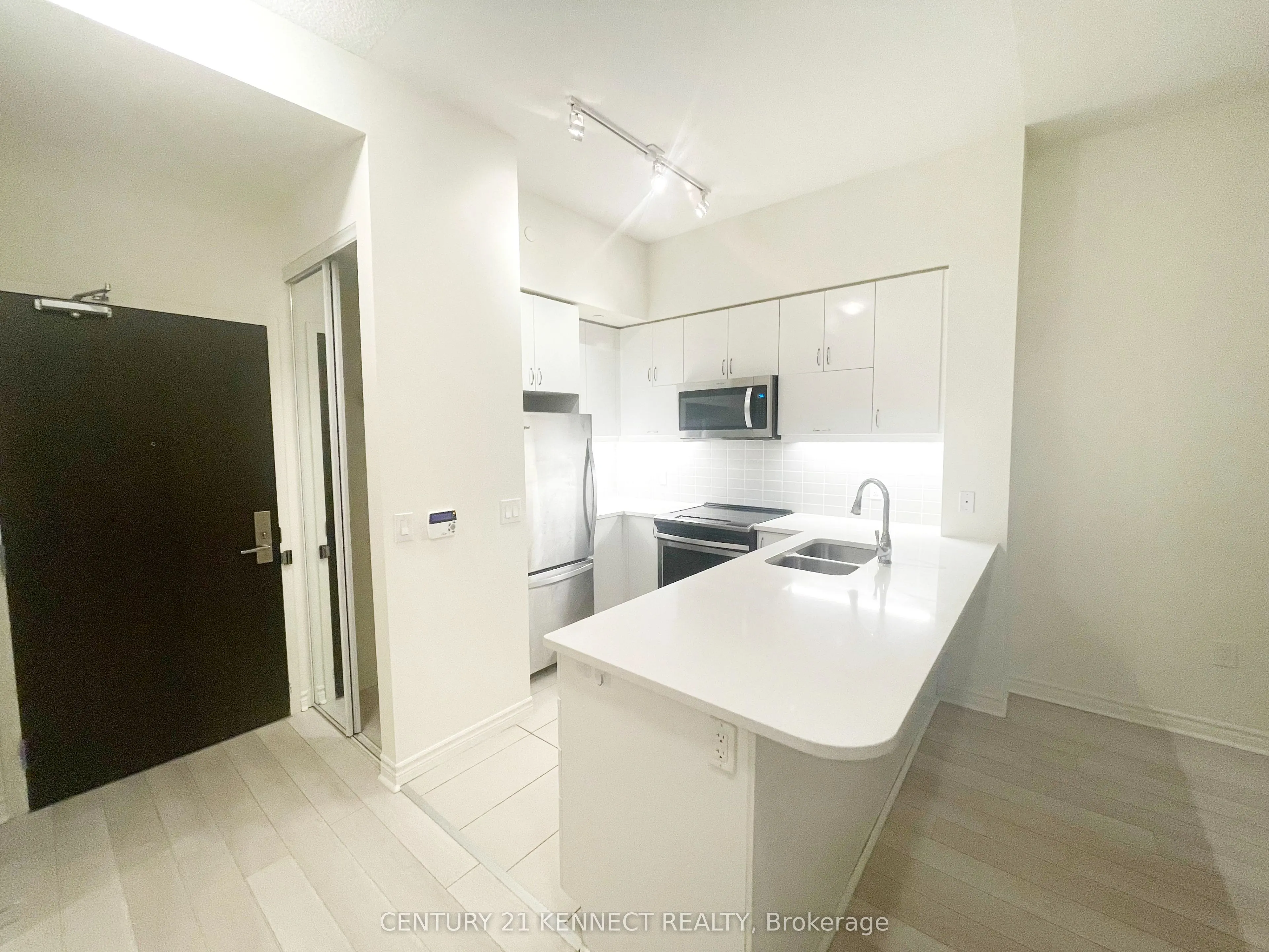 39 Annie Craig Drive #1602