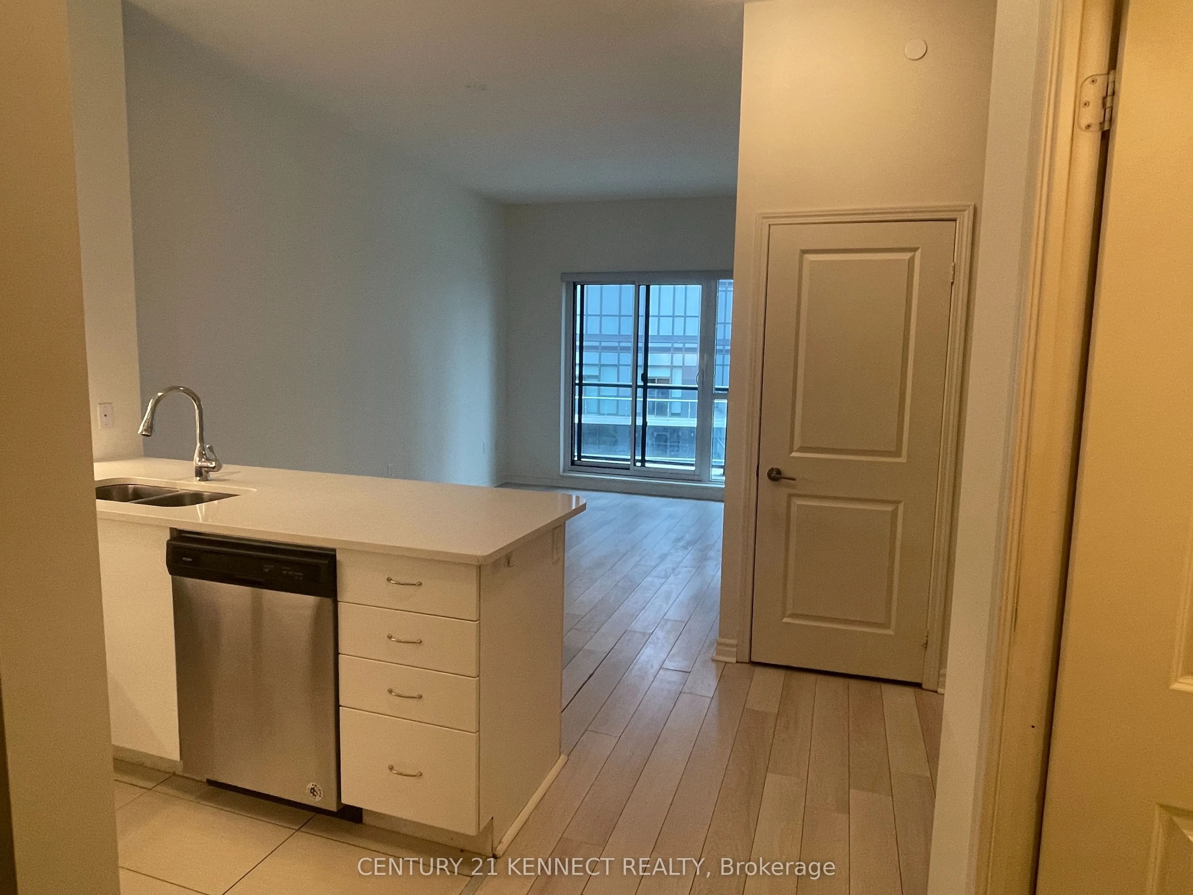 39 Annie Craig Drive #1602