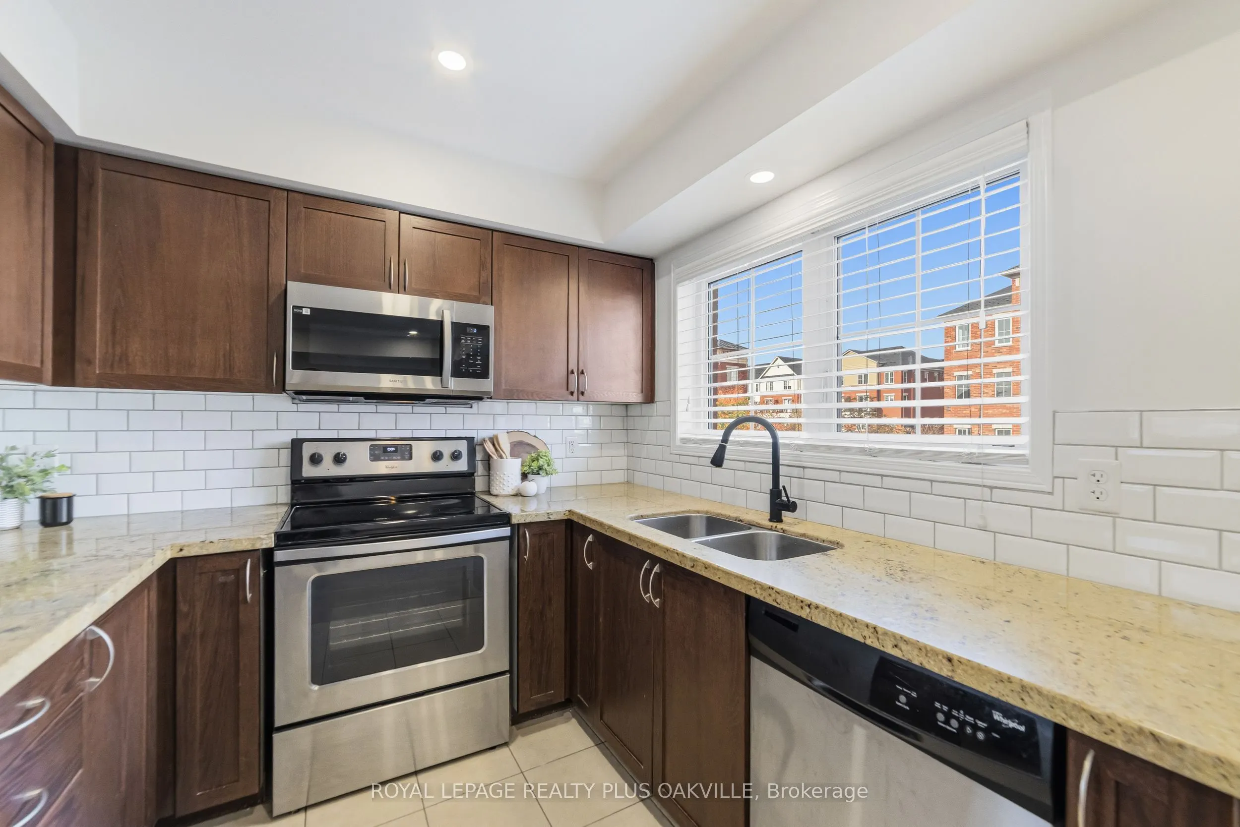 2464 Post Road #6