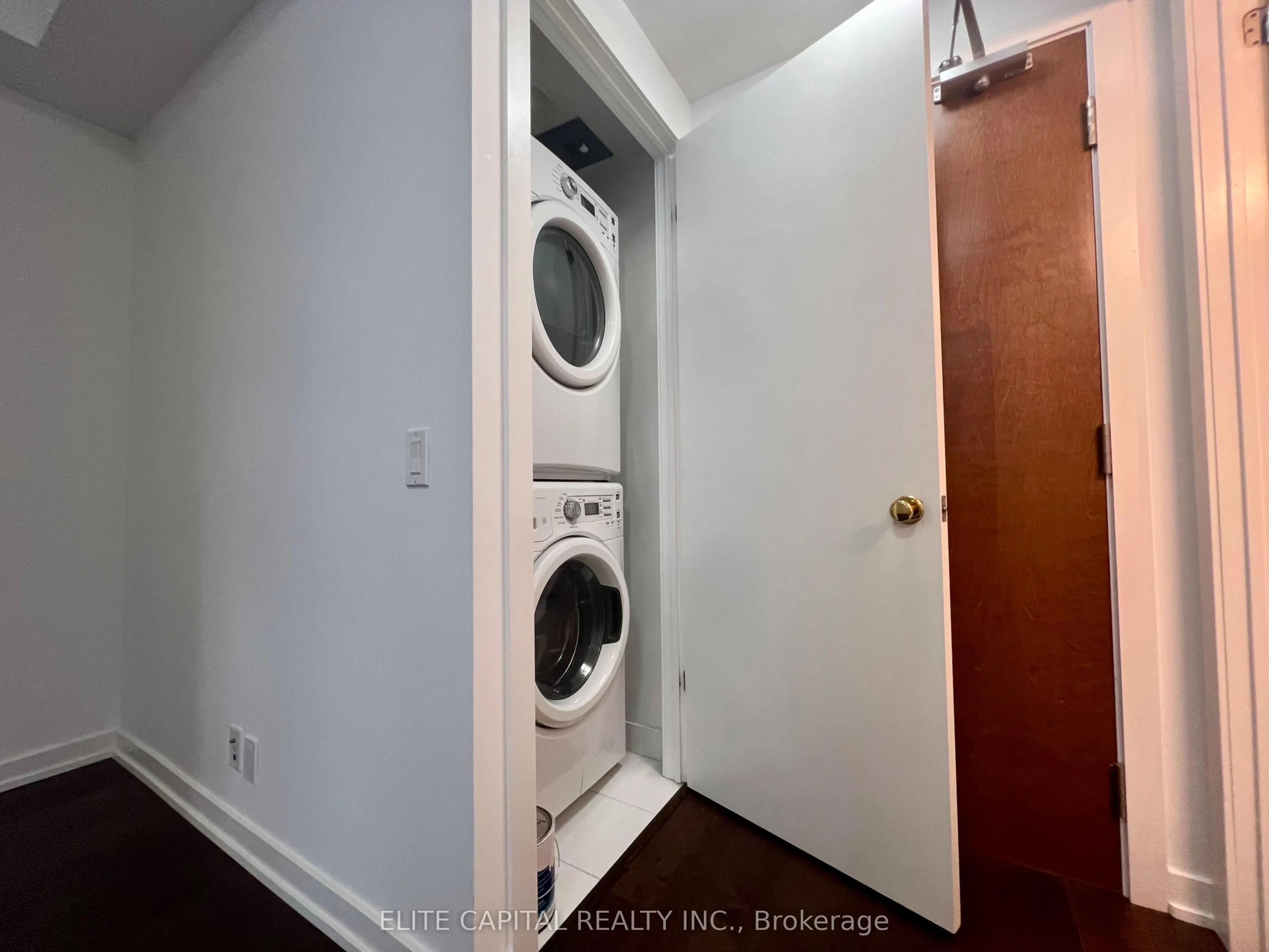 2212 Lake Shore Boulevard W #512