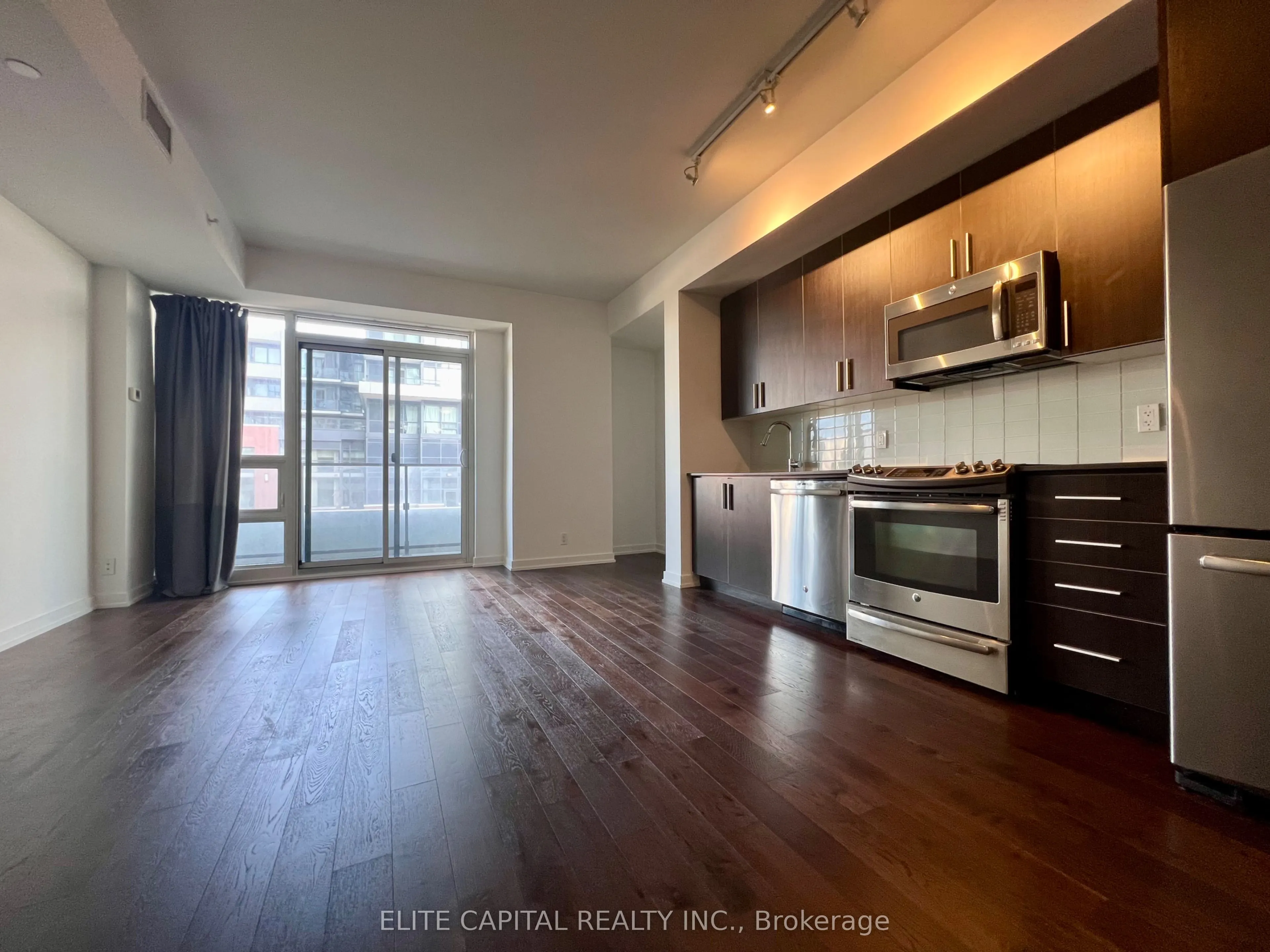 2212 Lake Shore Boulevard W #512