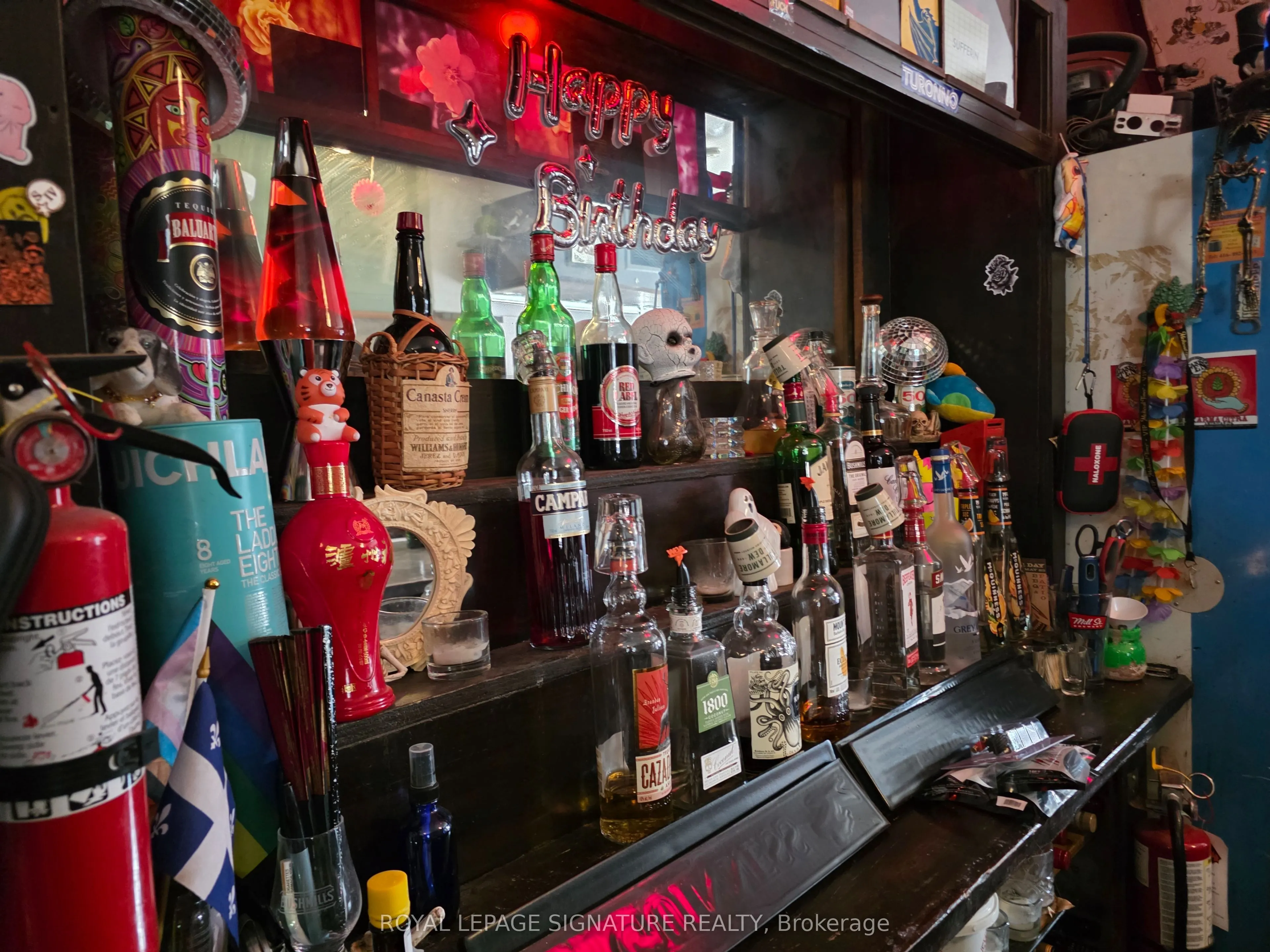 1318 King Street W