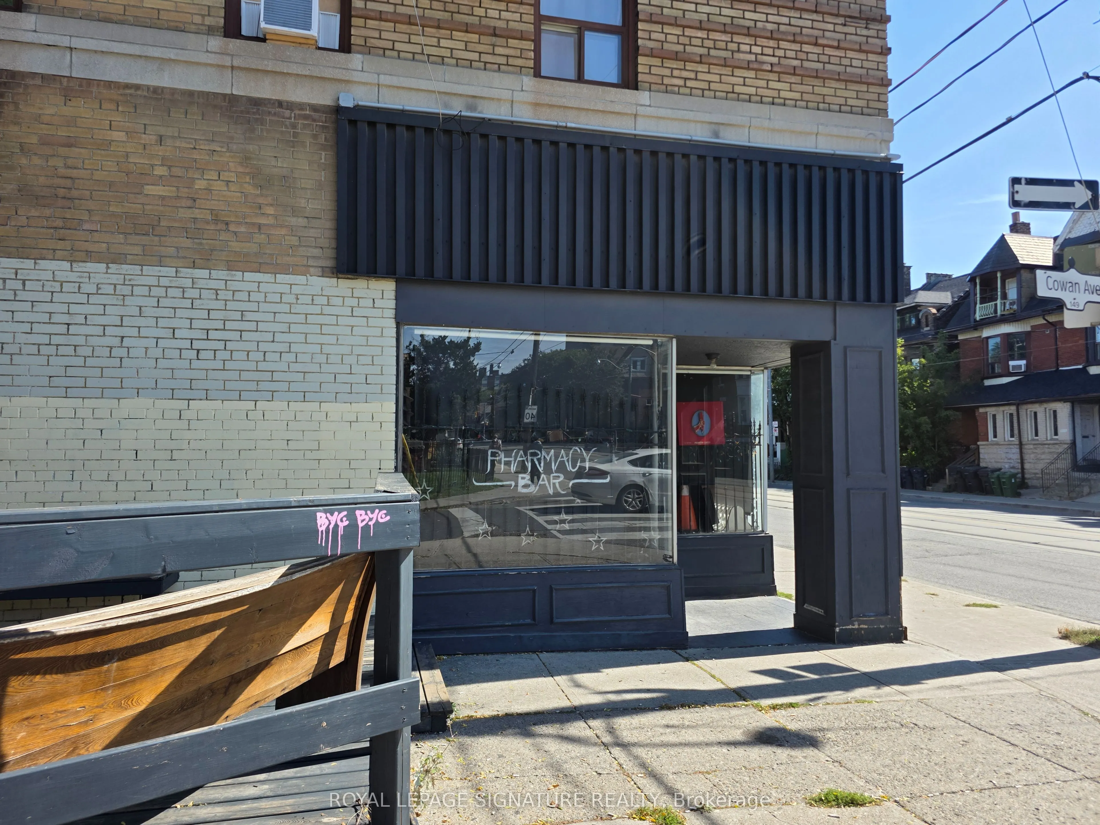 1318 King Street W