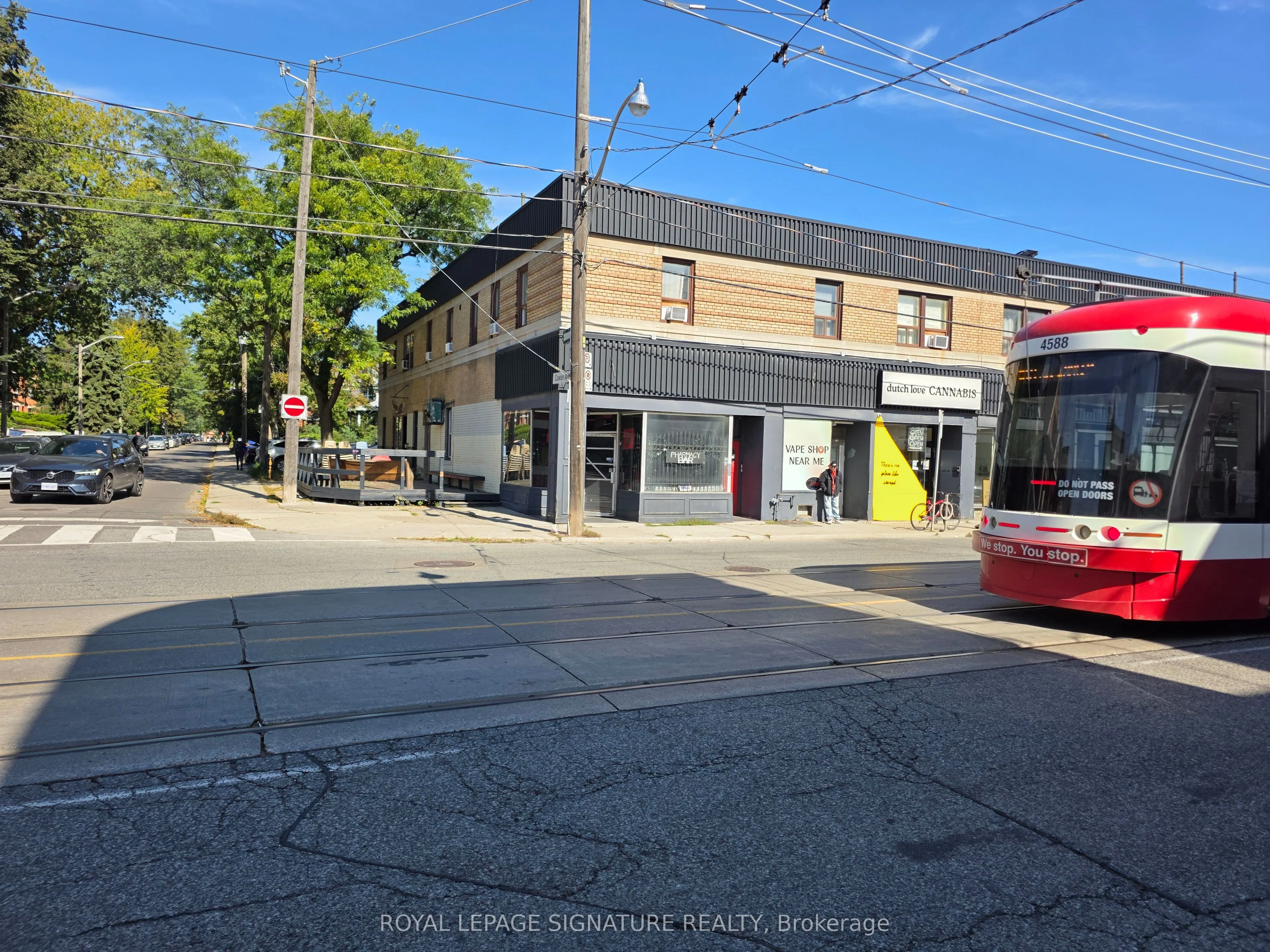 1318 King Street W