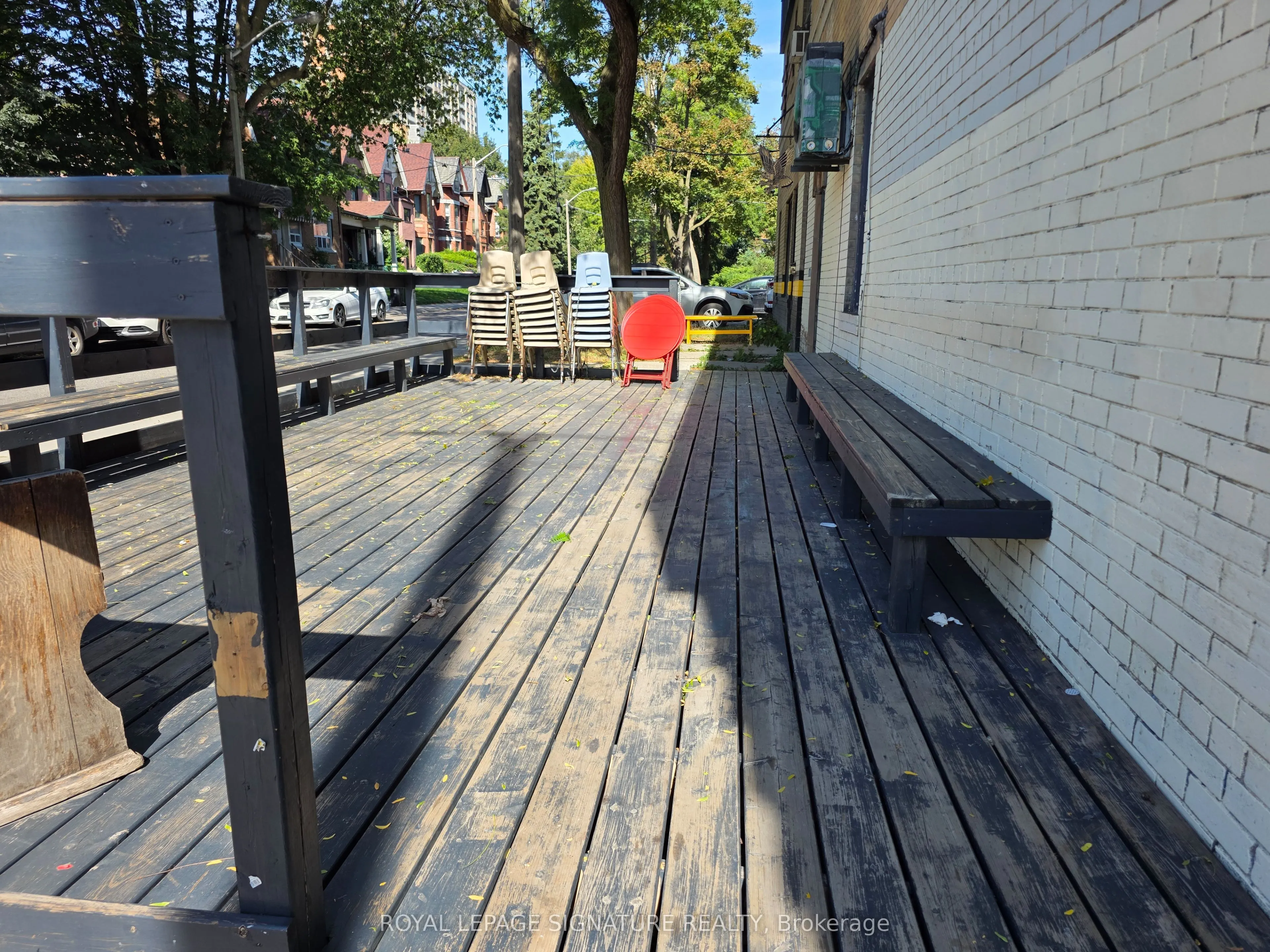 1318 King Street W