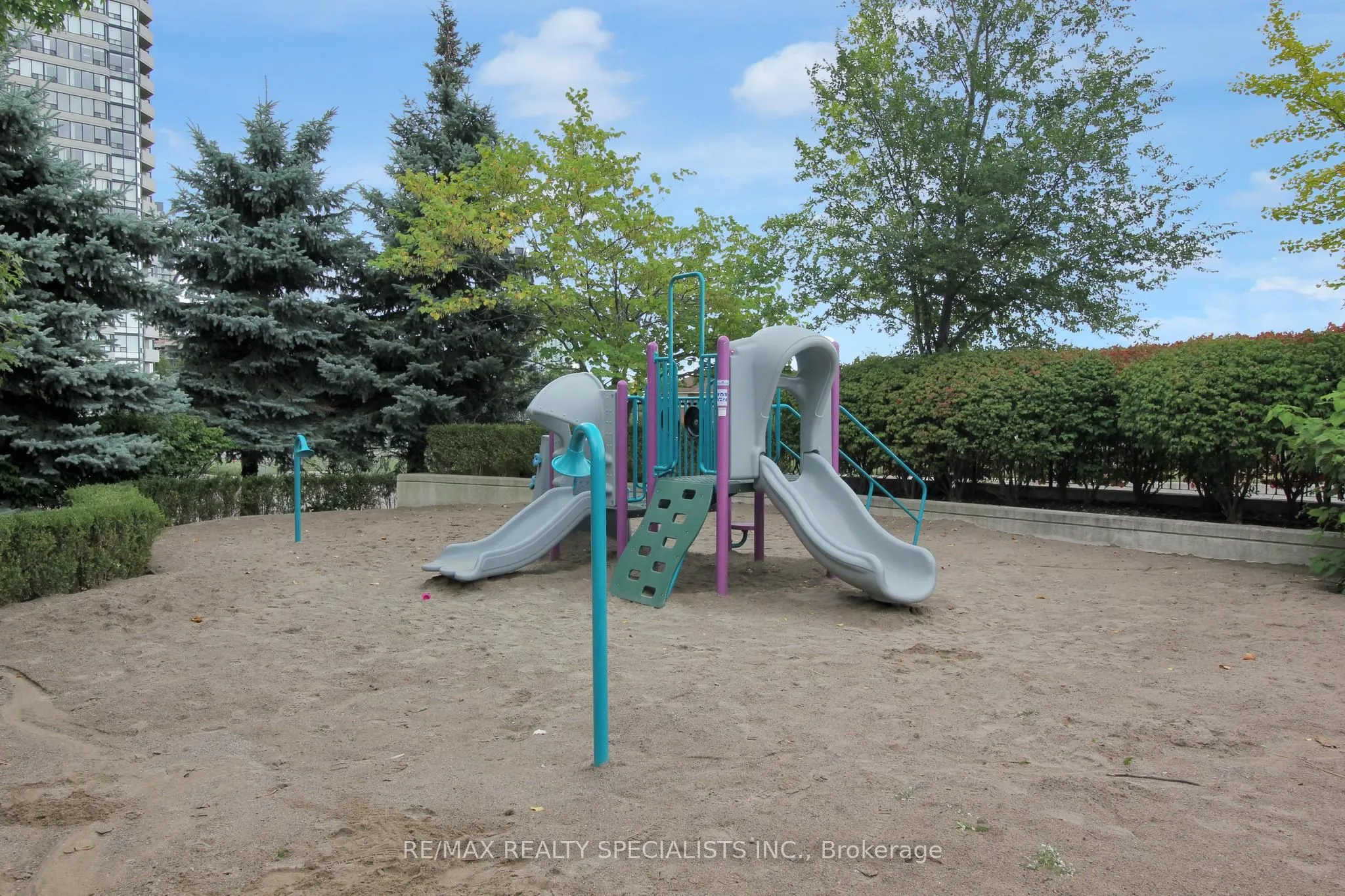 335 Rathburn Road W #2303