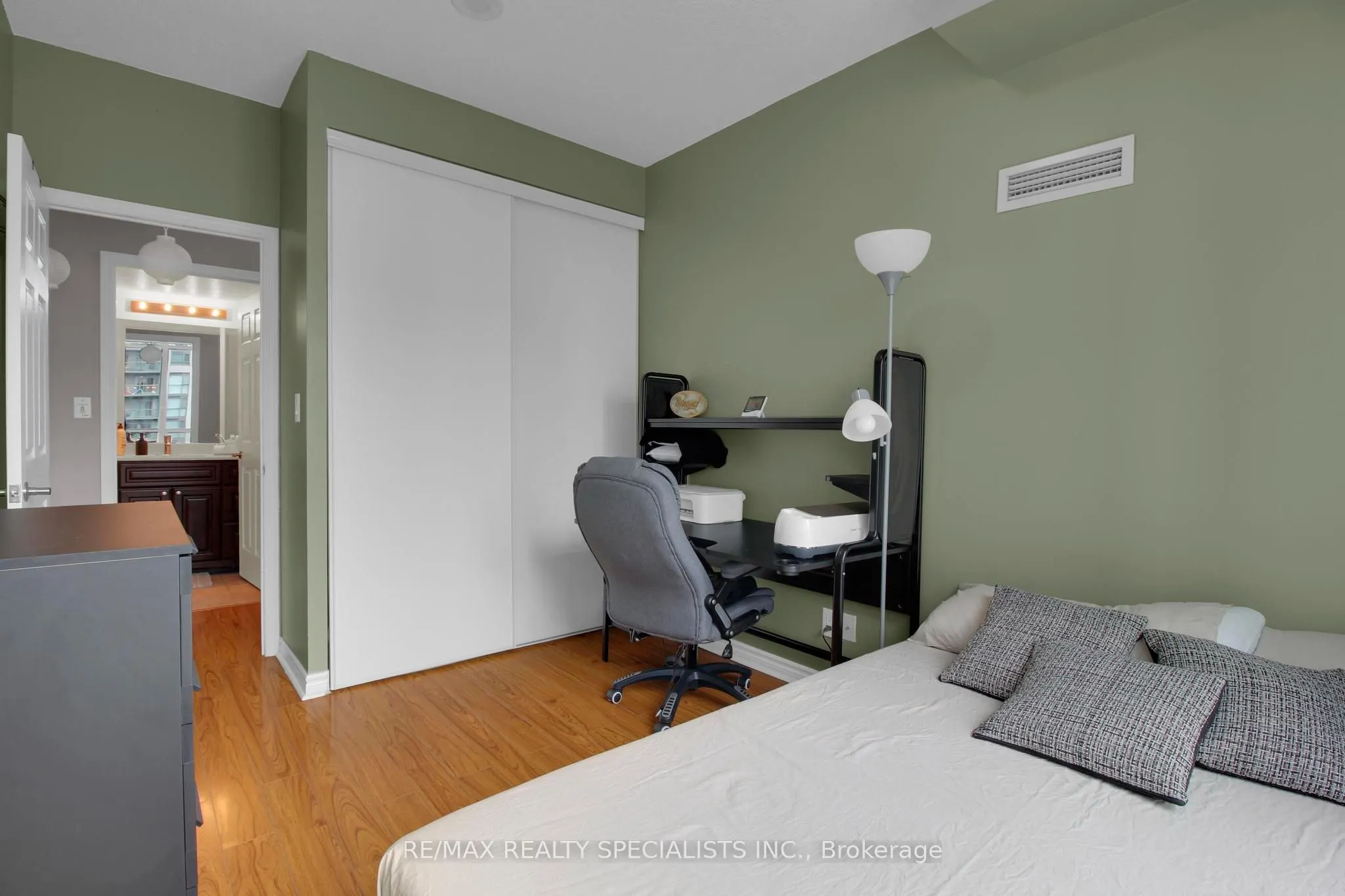 335 Rathburn Road W #2303