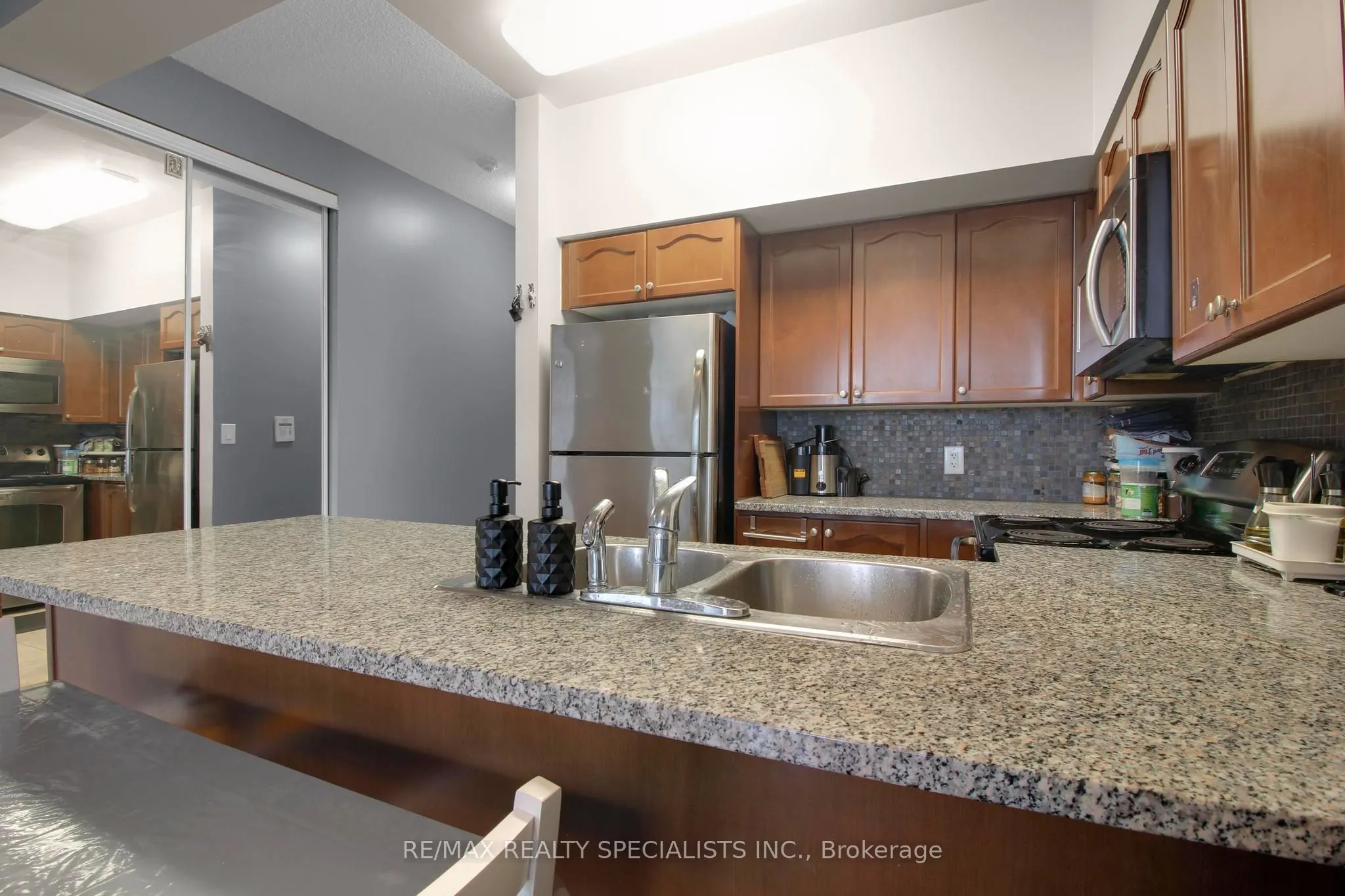 335 Rathburn Road W #2303