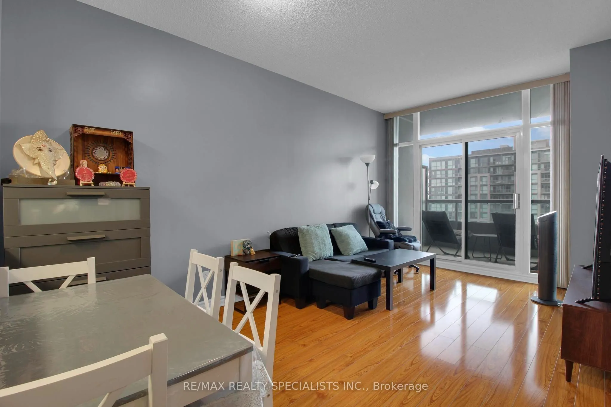335 Rathburn Road W #2303