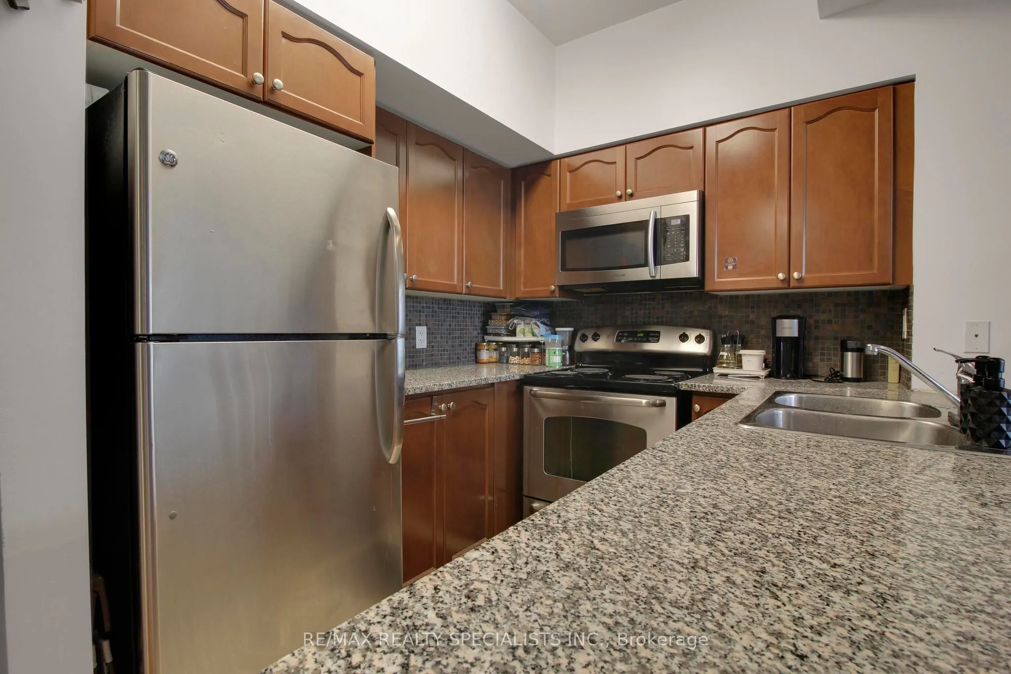 335 Rathburn Road W #2303