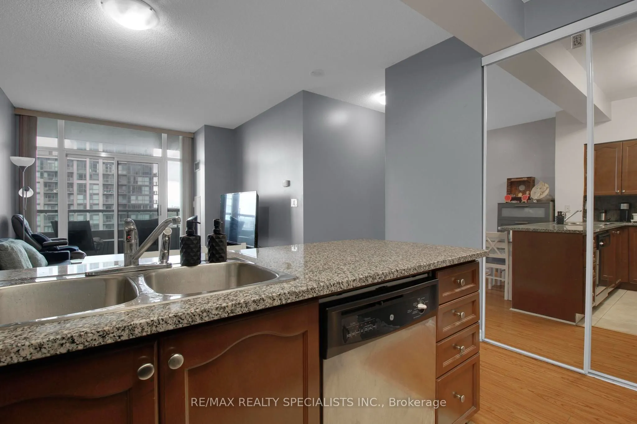 335 Rathburn Road W #2303