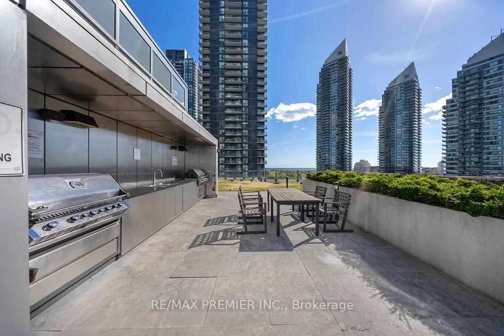 10 Park Lawn Road #1807