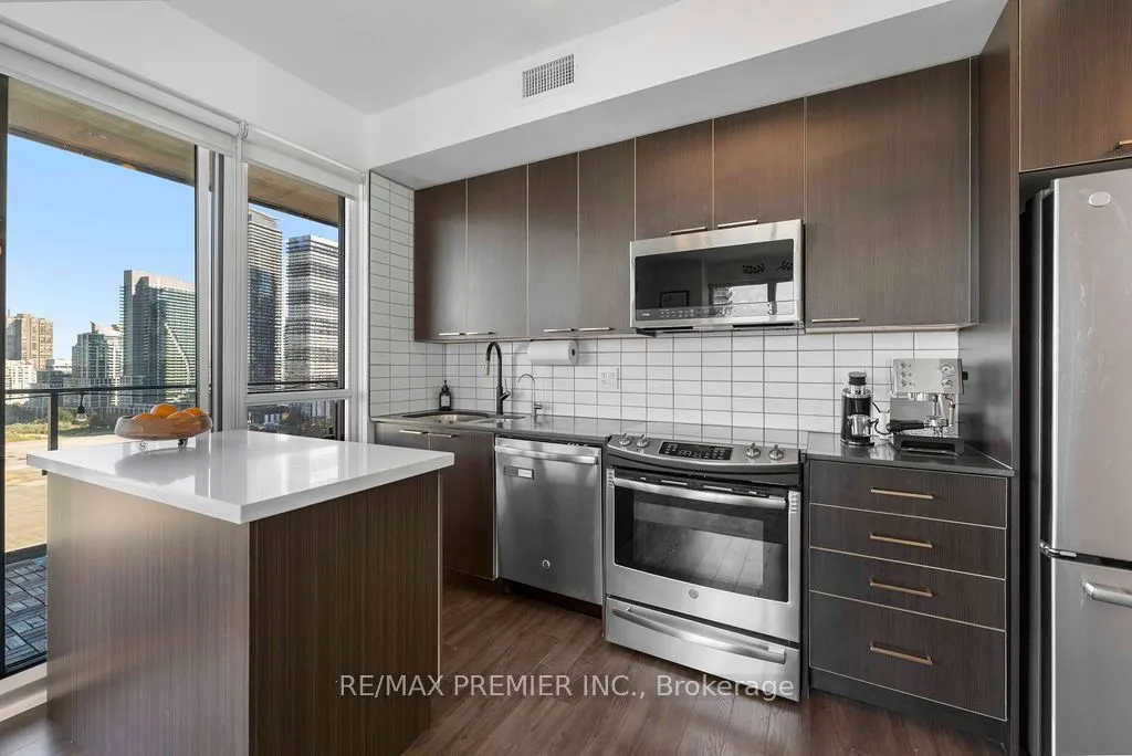 10 Park Lawn Road #1807
